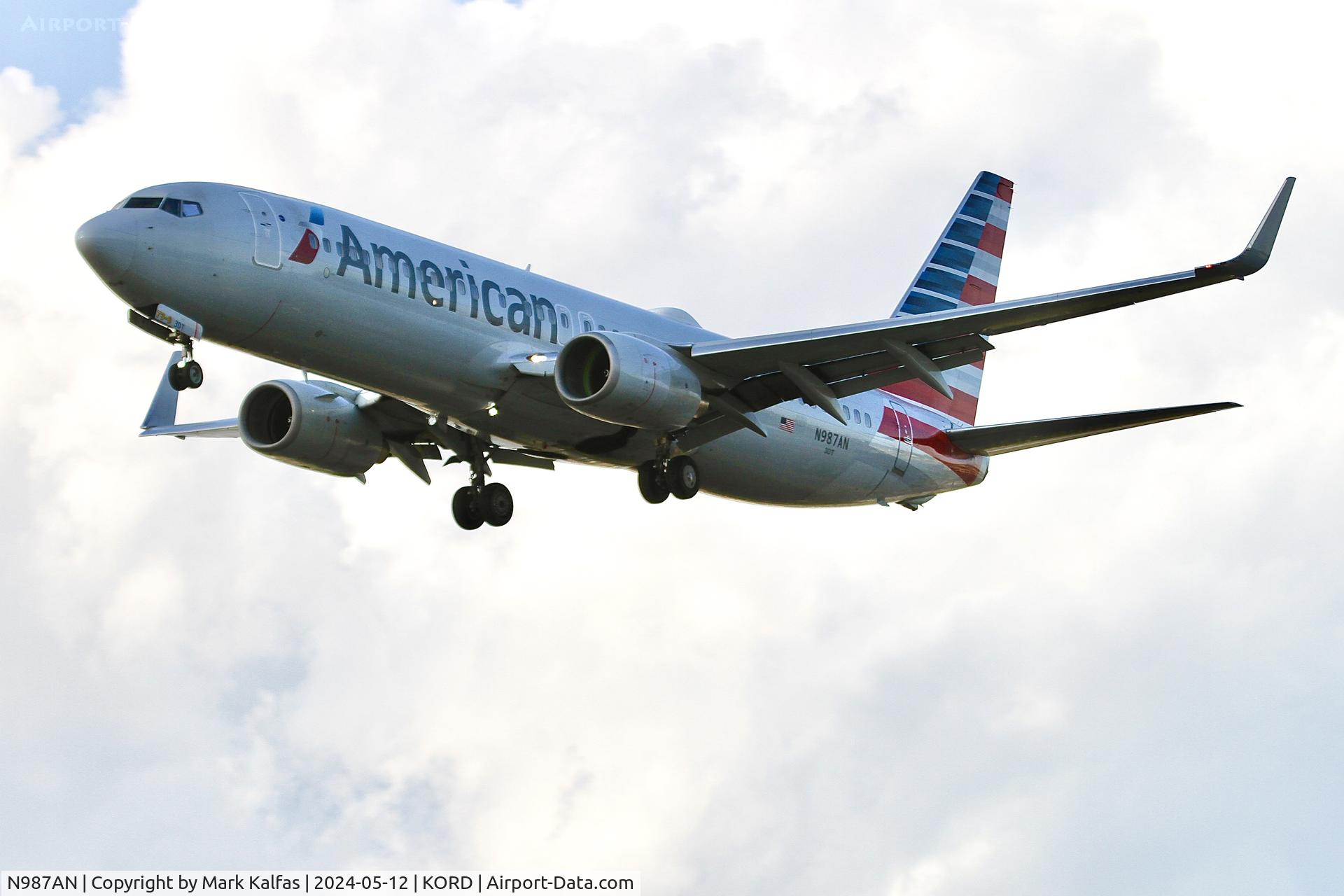 N987AN, 2009 Boeing 737-823 C/N 31069, B738 American Airlines Boeing 737-823 N987AN arriving 28c KORD