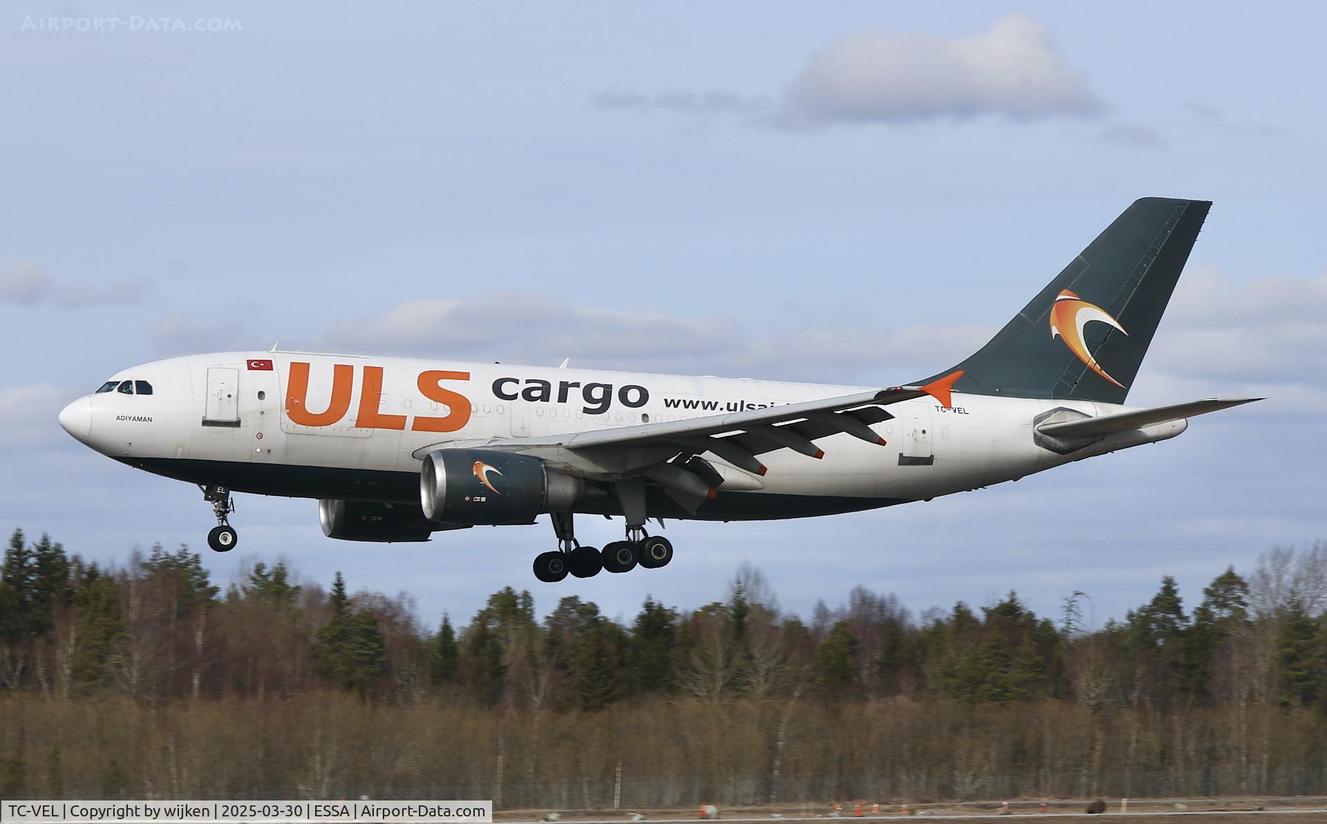 TC-VEL, 1991 Airbus A310-308(F) C/N 622, Rwy 26