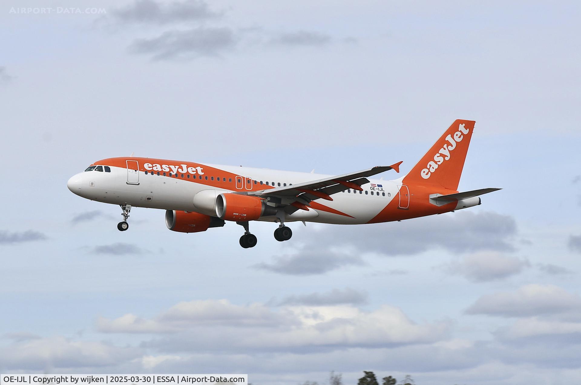 OE-IJL, 2011 Airbus A320-214 C/N 4680, Rwy 26