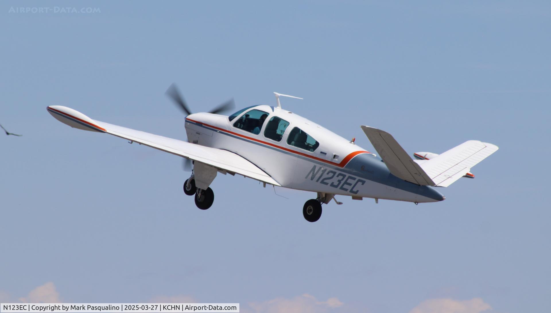 N123EC, 1972 Beech V35B Bonanza C/N D-9412, Beech V35B