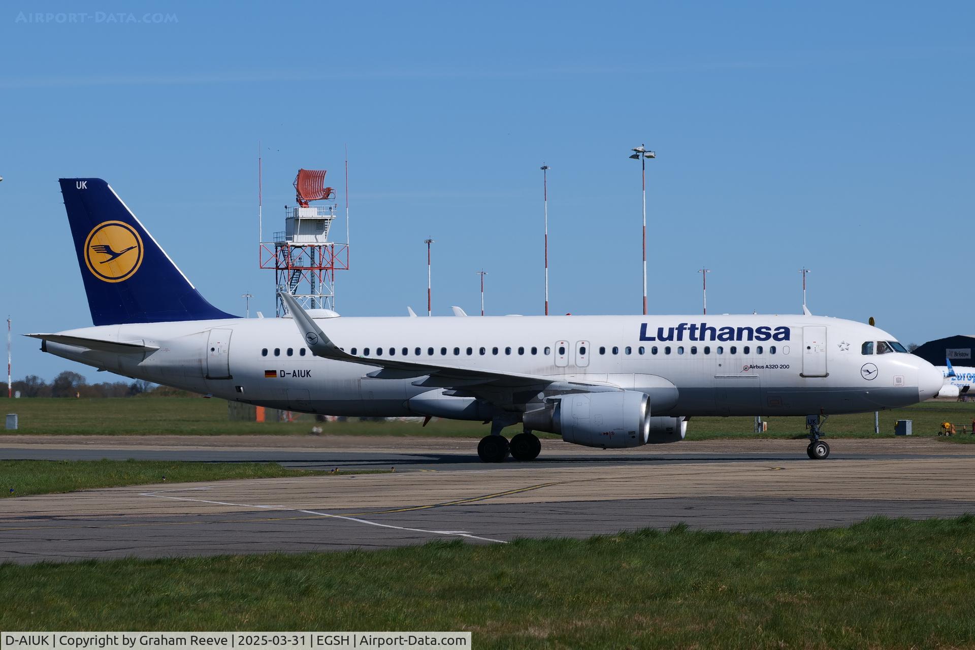 D-AIUK, 2015 Airbus A320-214 C/N 6423, Just landed at Norwich.