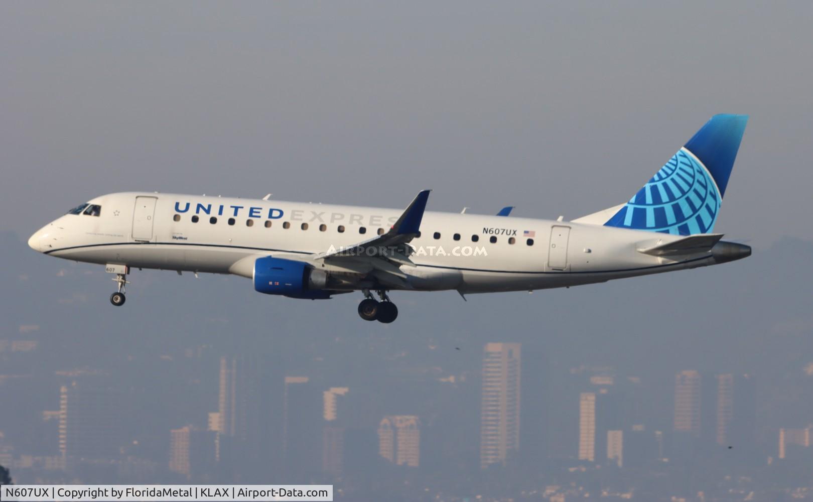 N607UX, 2019 Embraer ERJ-175 (ERJ-170-200LR) C/N 17000804, SKW/UE E175 nc zx mry-lax