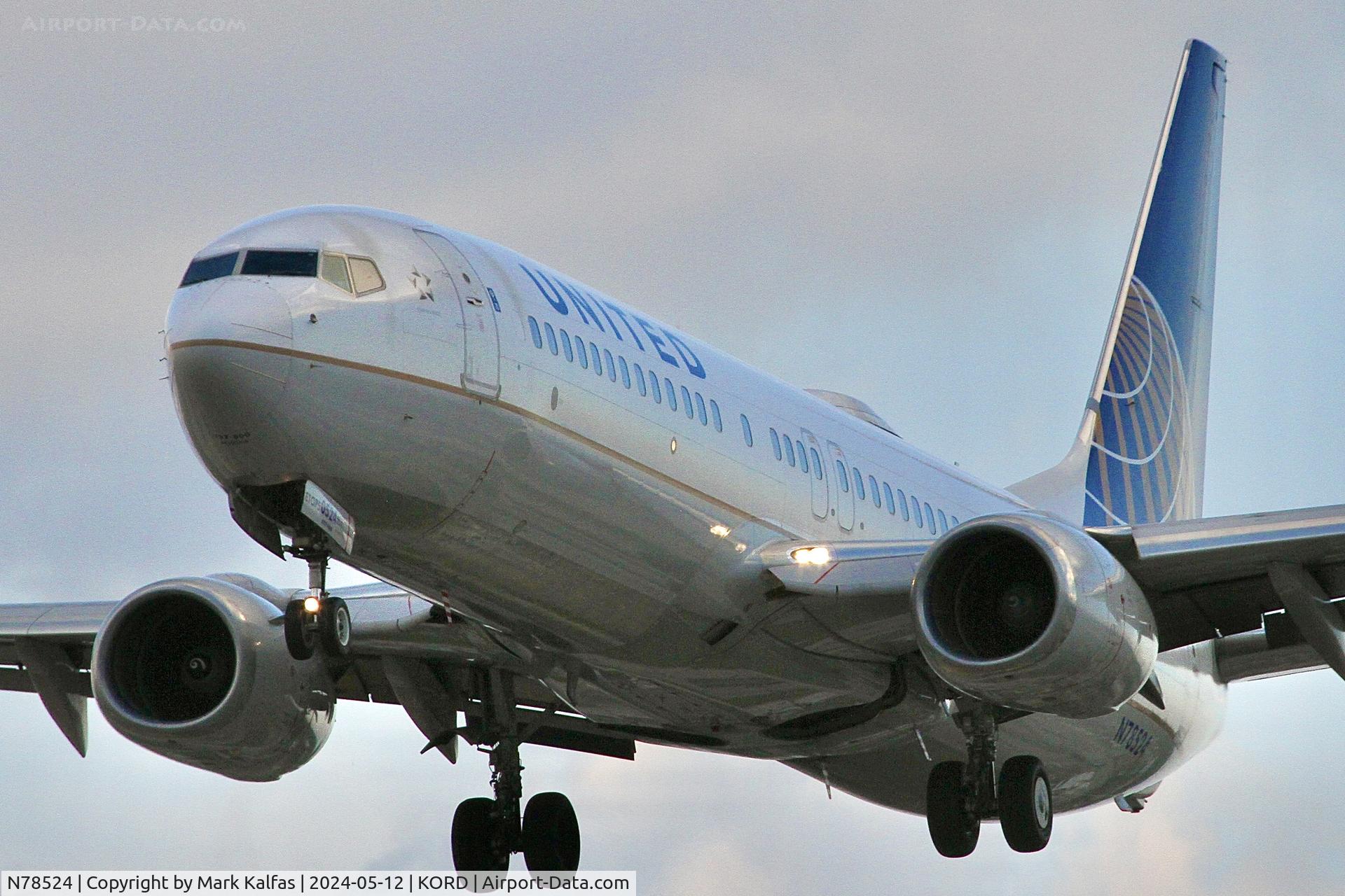 N78524, 2010 Boeing 737-824 C/N 31642, B738 United Airlines BOEING 737-824 N78524, 28C approach KORD