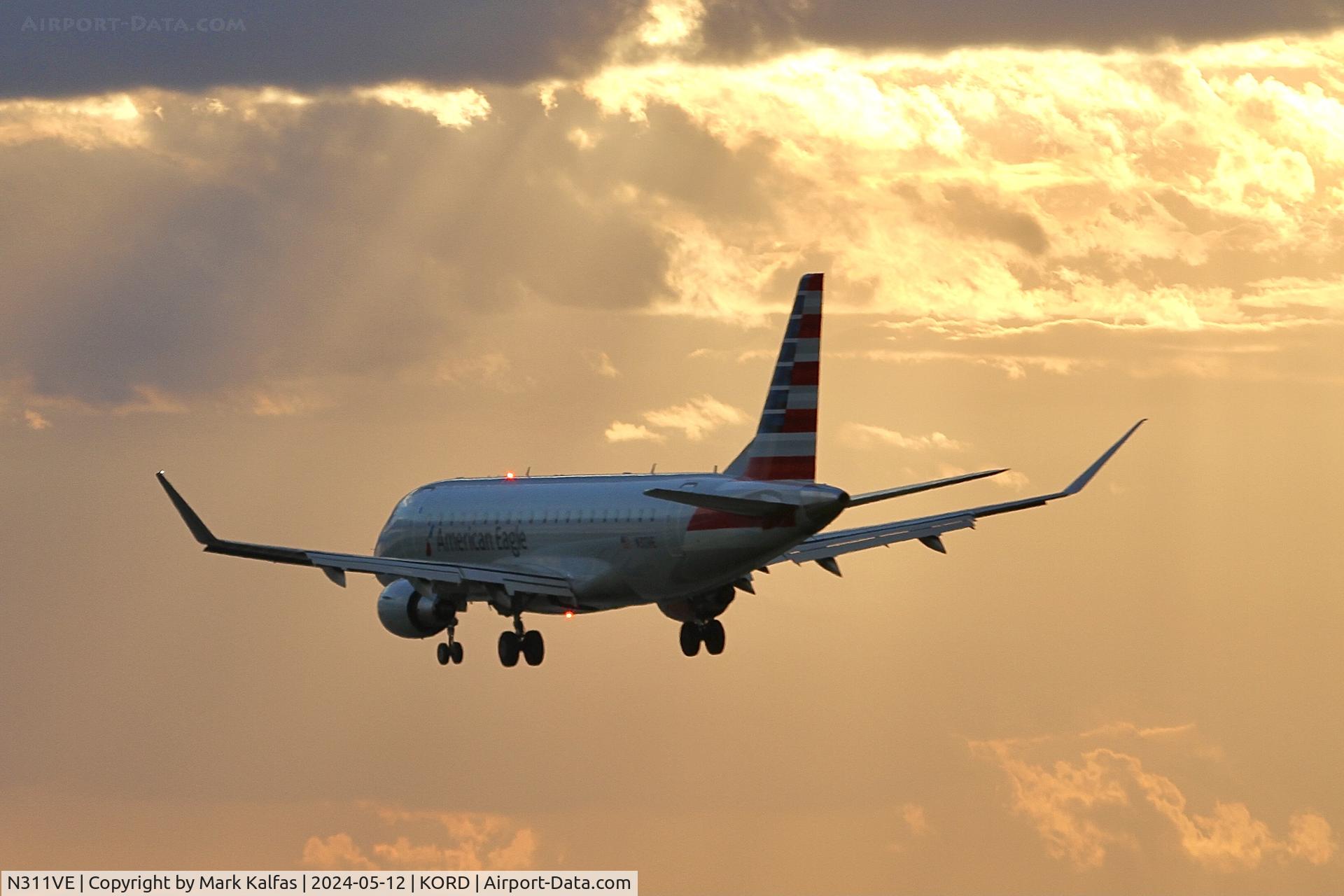 N311VE, 2023 Embraer 175LR C/N 958, E75L Envory / American Eagle EMBRAER 175, N311VE on approach 28C KORD
