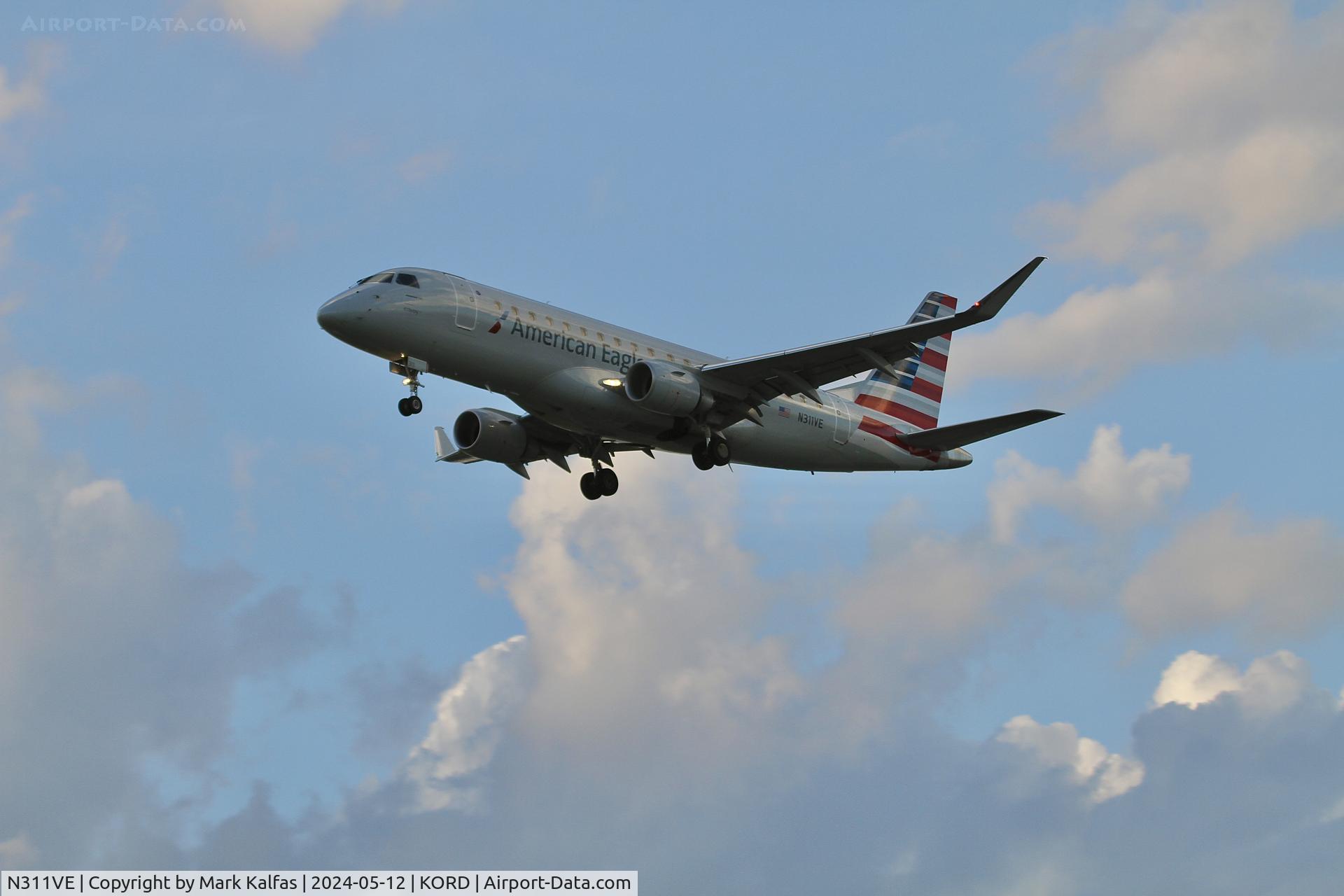 N311VE, 2023 Embraer 175LR C/N 958, E75L Envory / American Eagle EMBRAER 175, N311VE on approach 28C KORD
