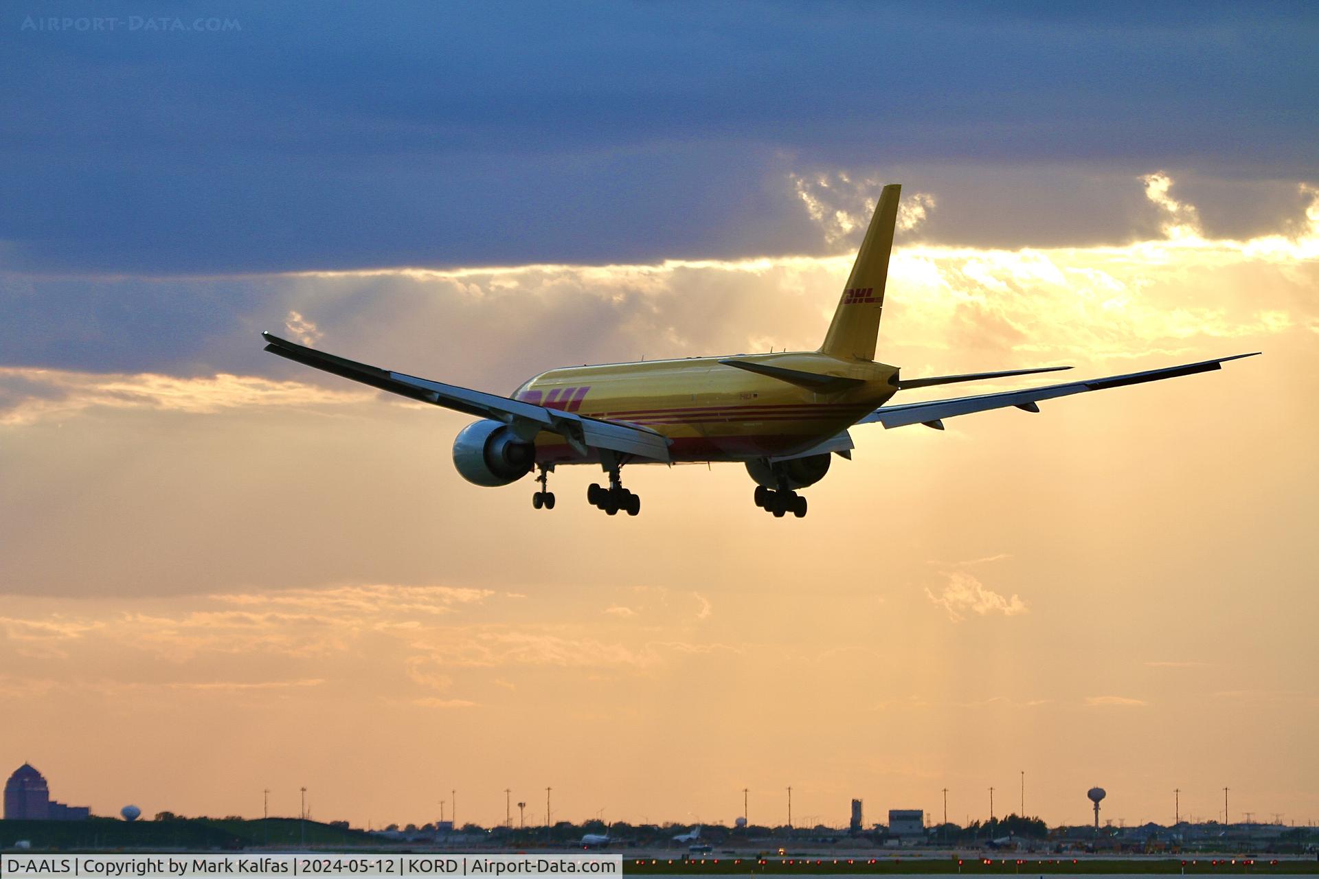 D-AALS, 2021 Boeing 777-F C/N 66862, B77L AeroLogic /DHL Boeing 777-F, D-AALS on approach 28C KORD