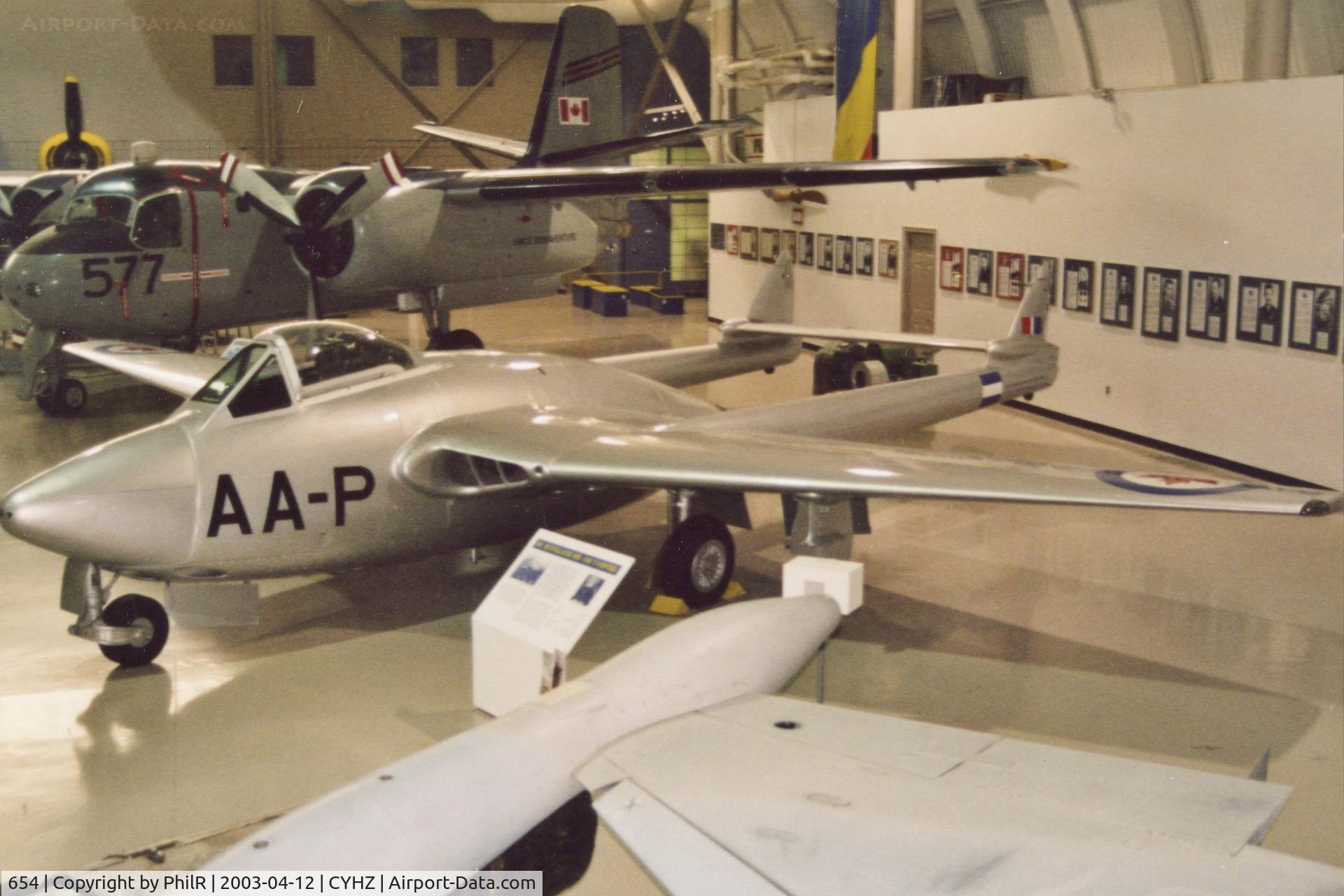 18747, Avro Canada CF-100 Mk.5 Canuck C/N 647, 654 1960 SFAF DH Vampire F1 RCAF CWHM Hamilton 12.04.03