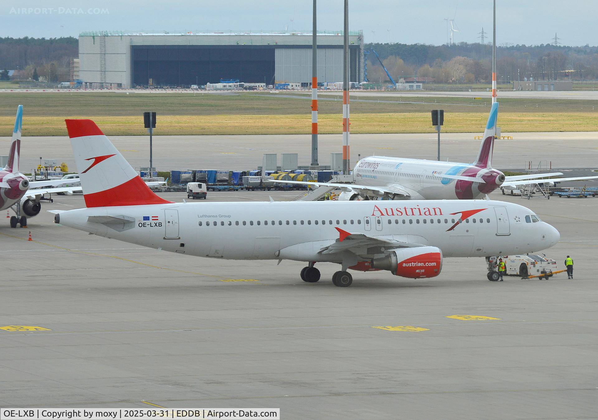 OE-LXB, 2008 Airbus A320-216 C/N 3482, Airbus A320-216 at Berlin Brandenburg.