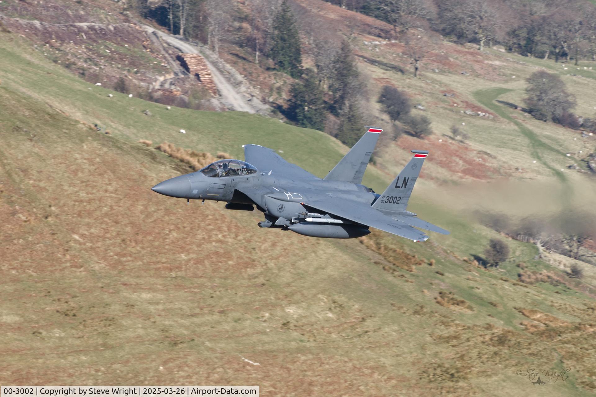 00-3002, 2000 McDonnell Douglas F-15E Strike Eagle C/N 1368/E229, Bwlch Oerdrws, Mach Loop. Cymru. UK