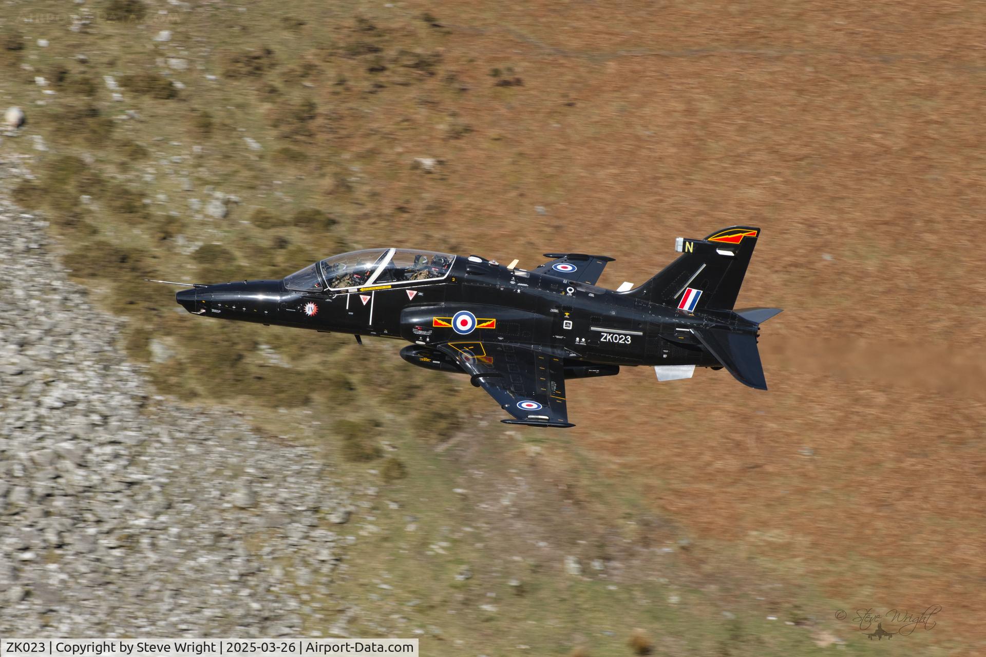 ZK023, 2009 British Aerospace Hawk T2 C/N RT014/1252, Bwlch Oerdrws, Mach Loop. Cymru. UK