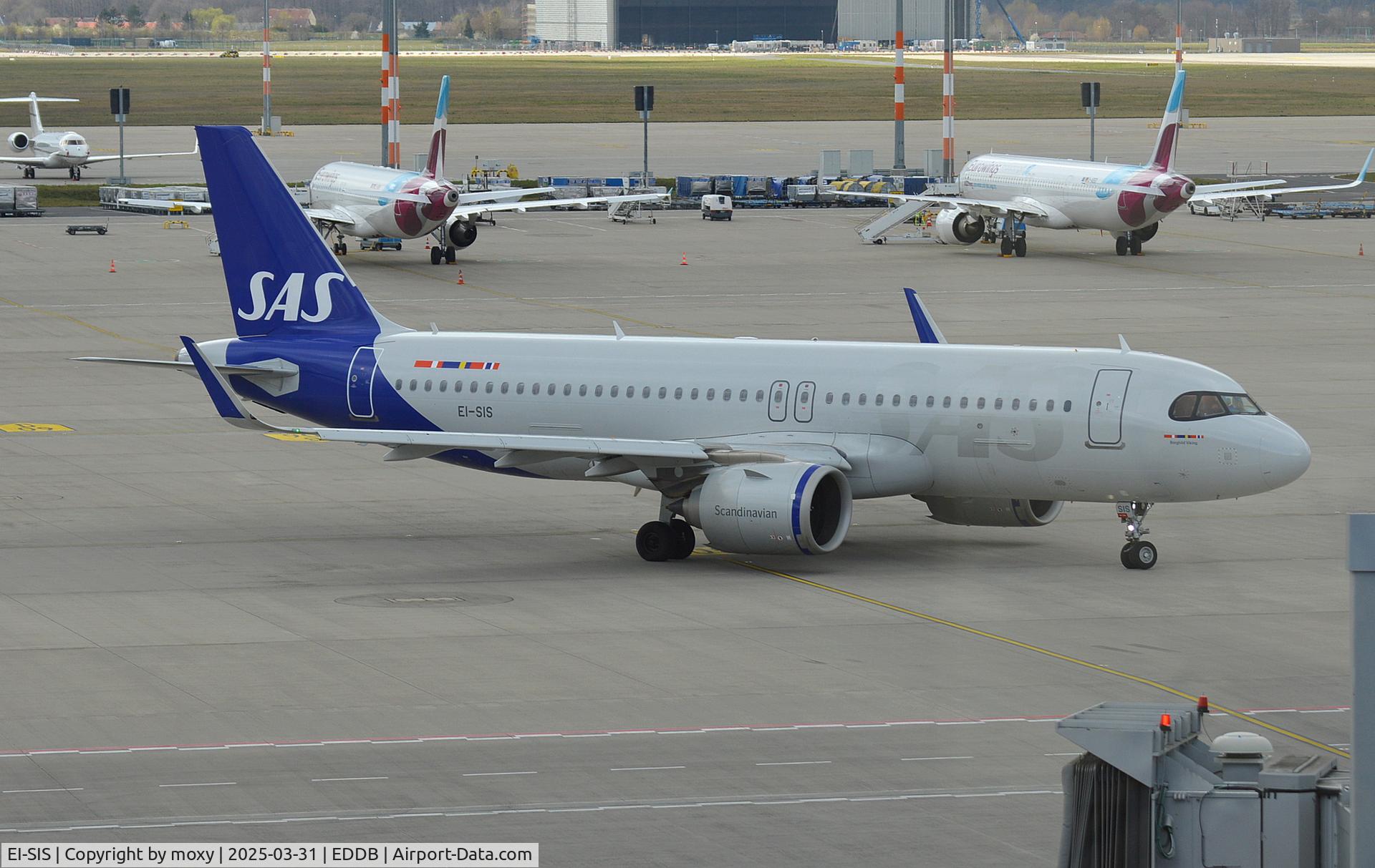 EI-SIS, 2022 Airbus A320-251N C/N 10941, Airbus A320-251N at Berlin Brandenburg.
