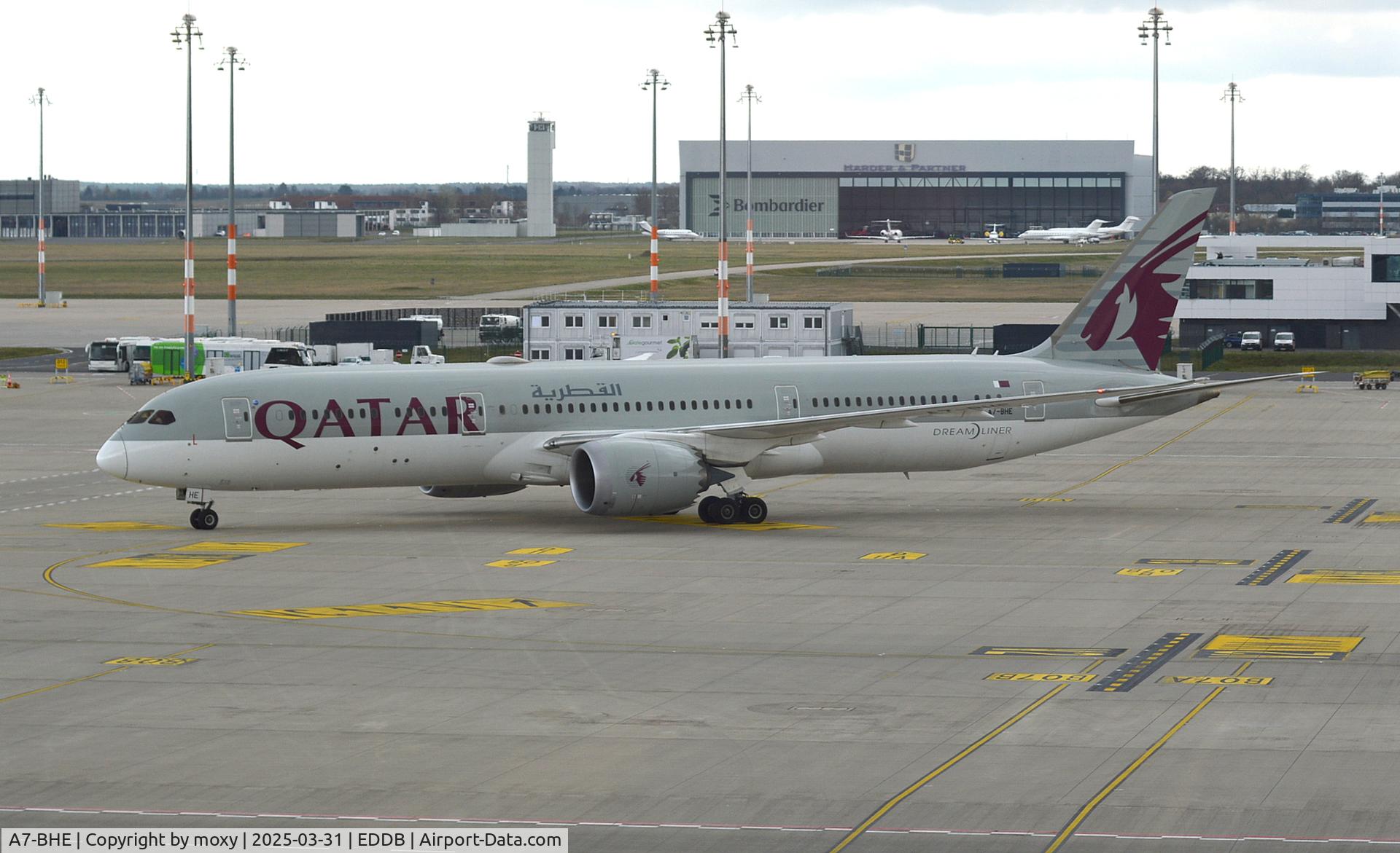 A7-BHE, 2019 Boeing 787-9 Dreamliner Dreamliner C/N 64218, Boeing 787-9 Dreamliner at Berlin Brandenburg.