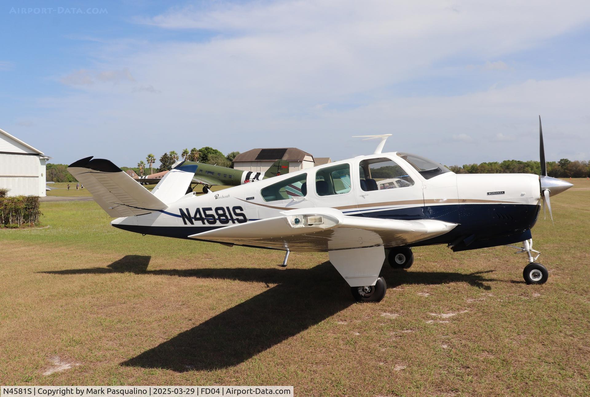 N4581S, 1975 Beech V35B Bonanza C/N D-9808, Beech V35B