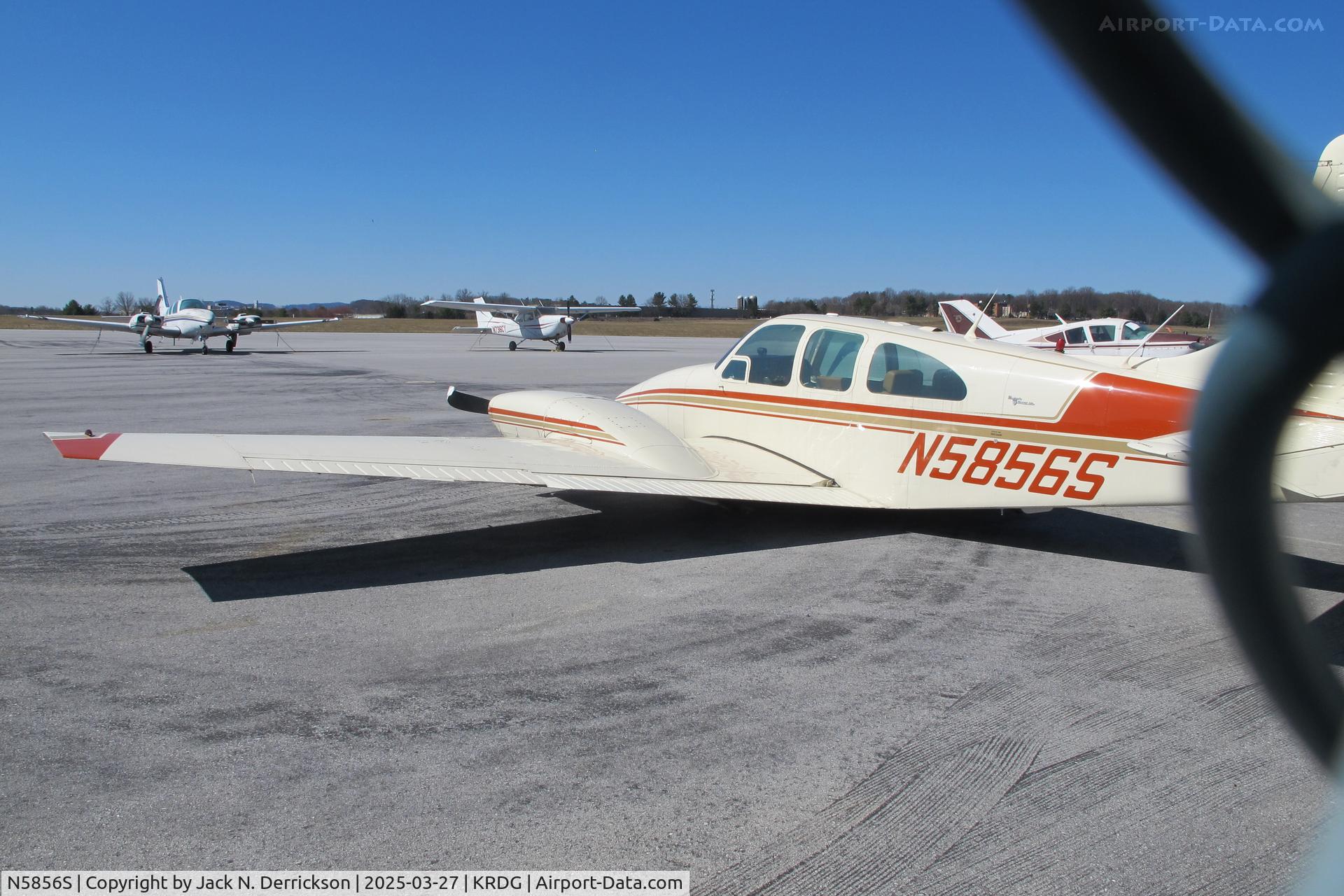 N5856S, 1965 Beech D95A C/N TD-632, Beech at Reading