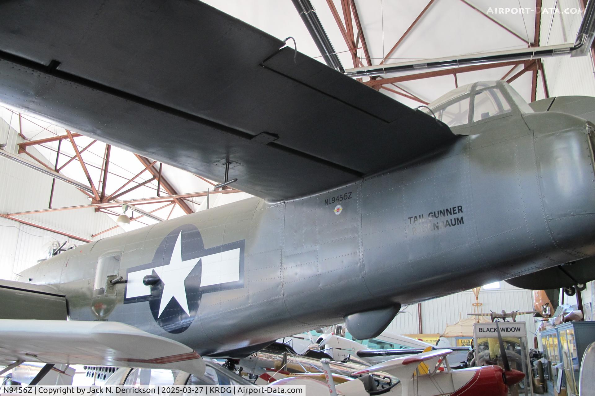 N9456Z, 1943 North American TB-25N Mitchell C/N 108-33214, TB-25 at Reading