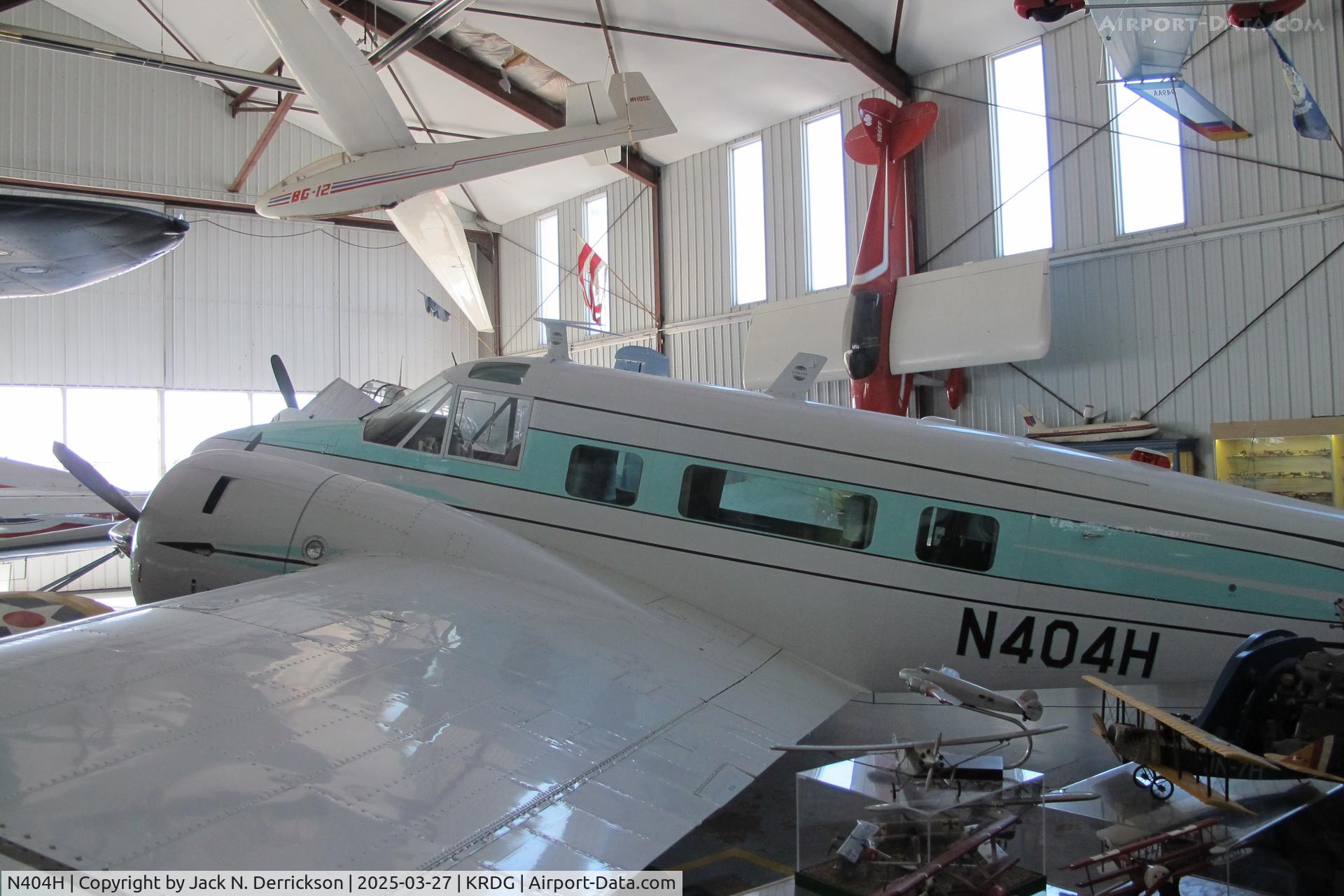 N404H, 1961 Beech G18S C/N BA-590, G-18 at Reading