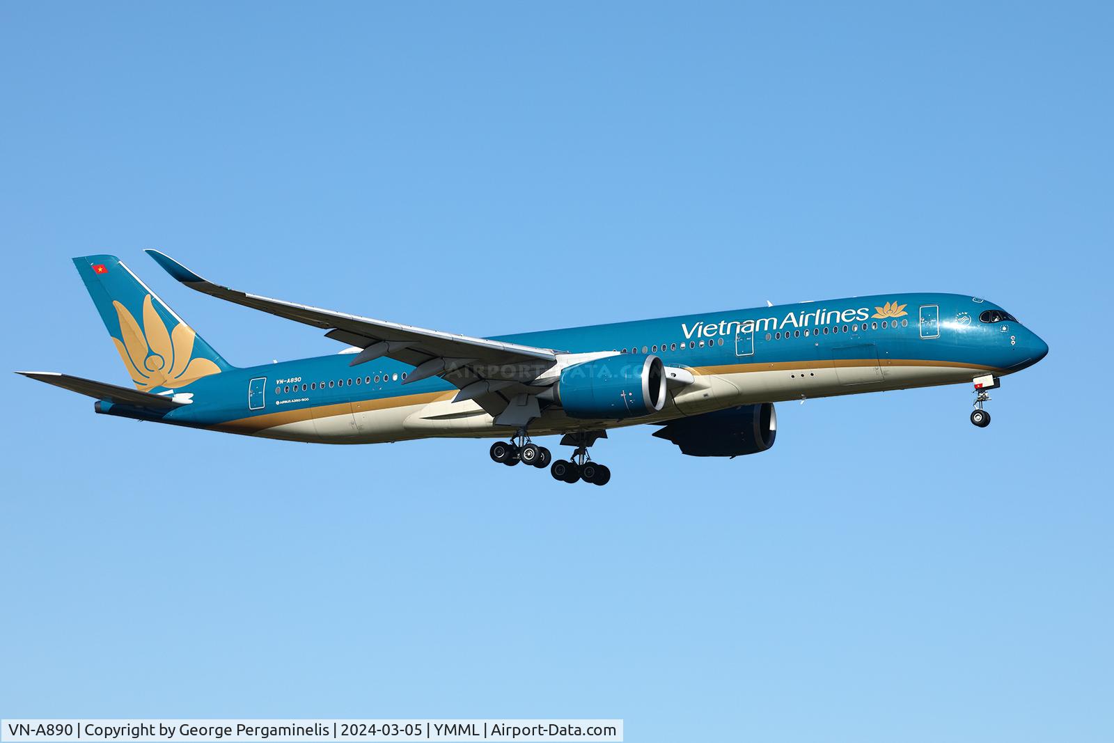 VN-A890, 2016 Airbus A350-941 C/N 0056, Short final