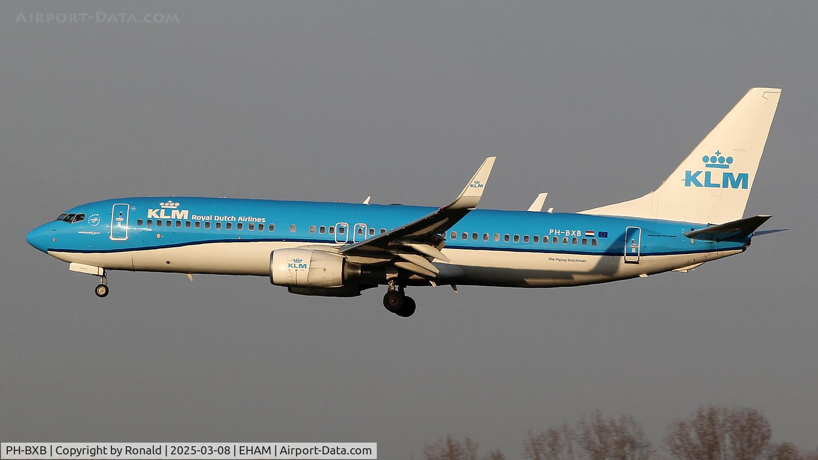 PH-BXB, 1999 Boeing 737-8K2 C/N 29132, at eham