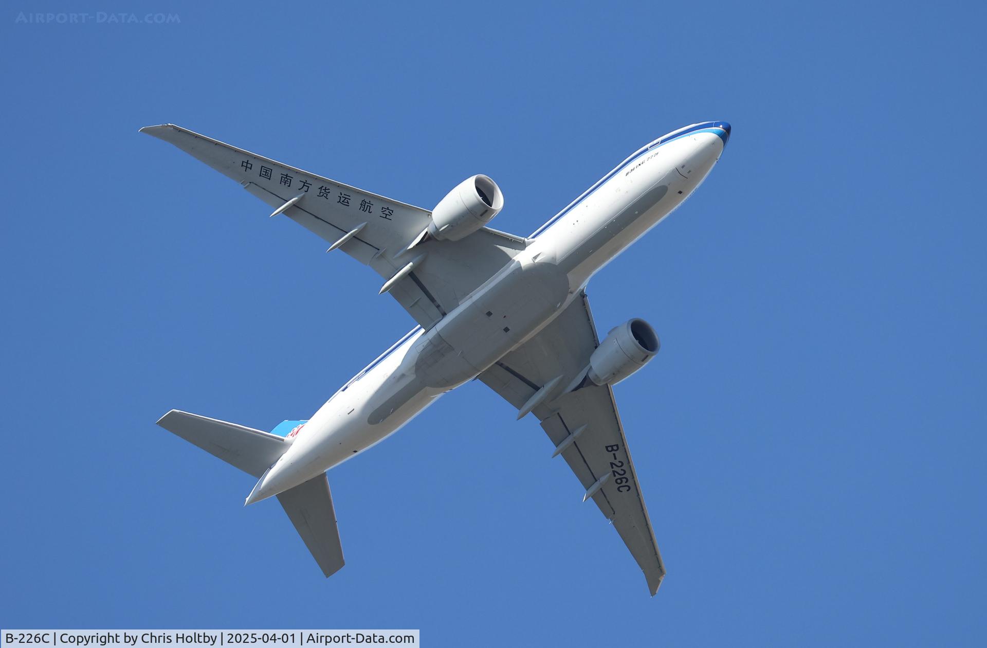 B-226C, 2025 Boeing 777F C/N 67823, Over Amwell, Herts going into Stansted (EGSS)