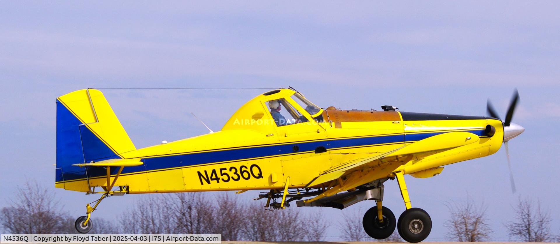N4536Q, Air Tractor Inc AT-502 C/N 502-0106, Spreading fertilizer