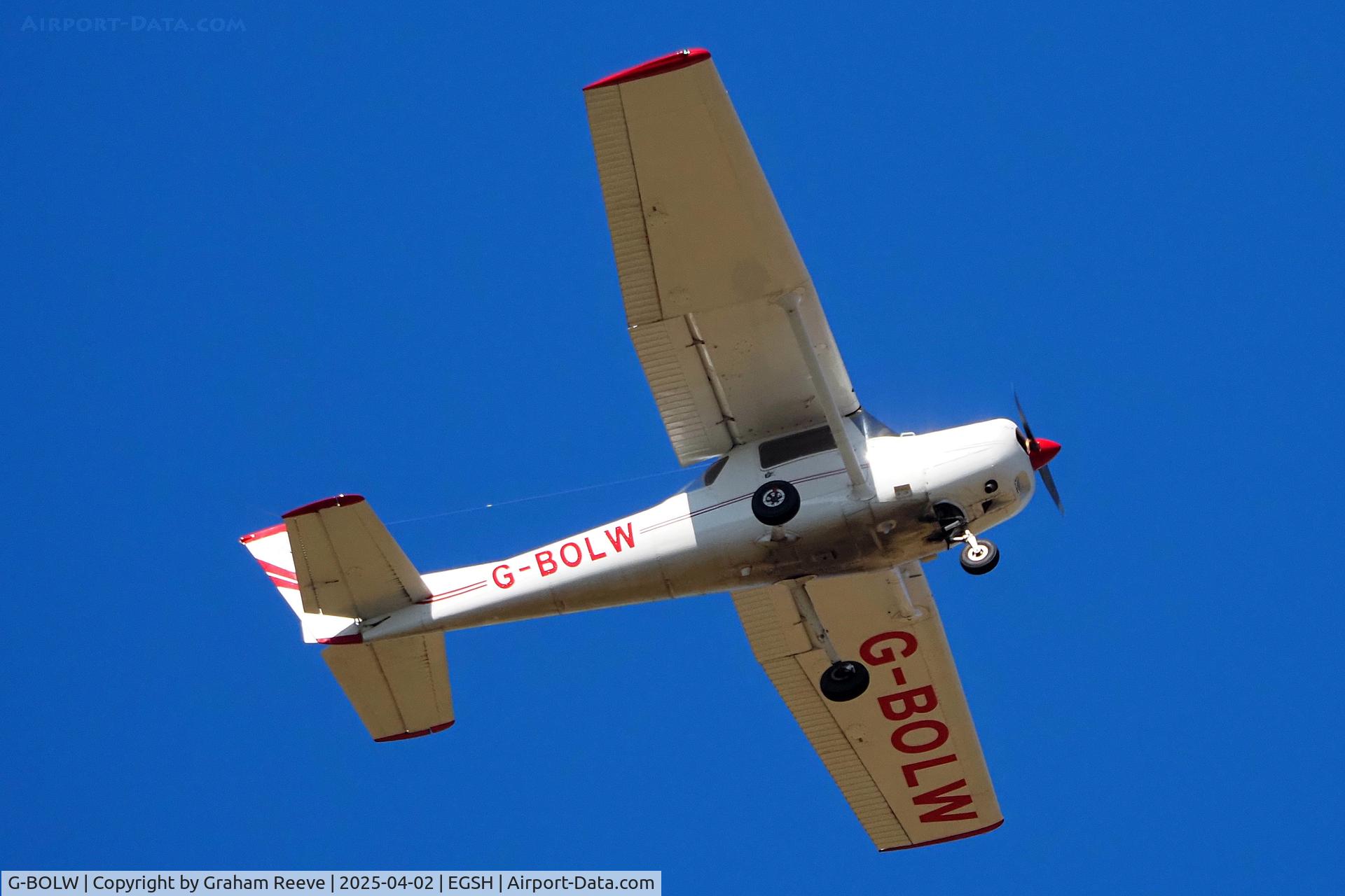 G-BOLW, 1977 Cessna 152 C/N 15280589, Departing from Norwich.