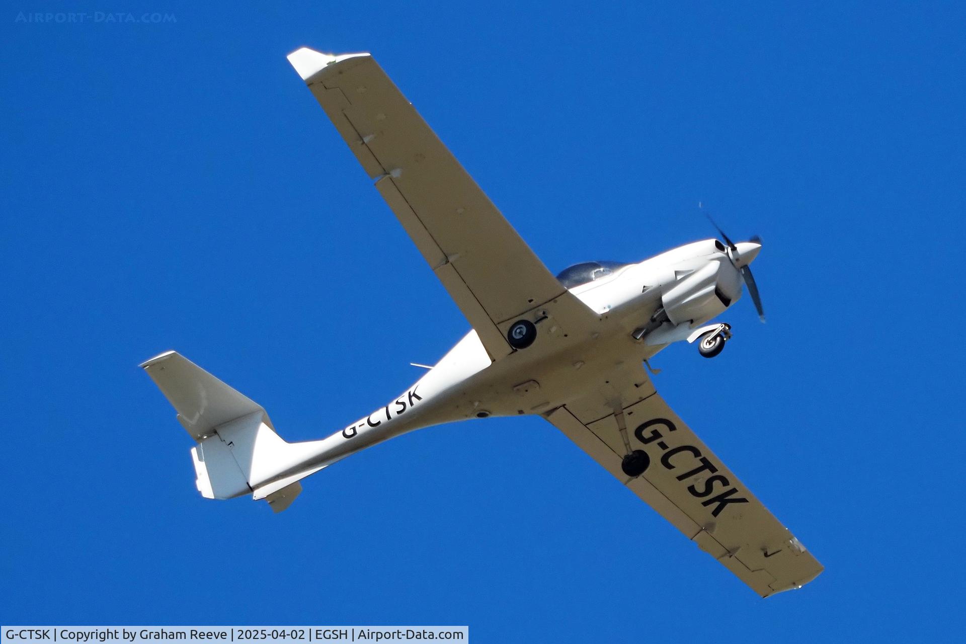 G-CTSK, 2014 Diamond DA-40NG Diamond Star C/N 40.N224, Departing from Norwich.