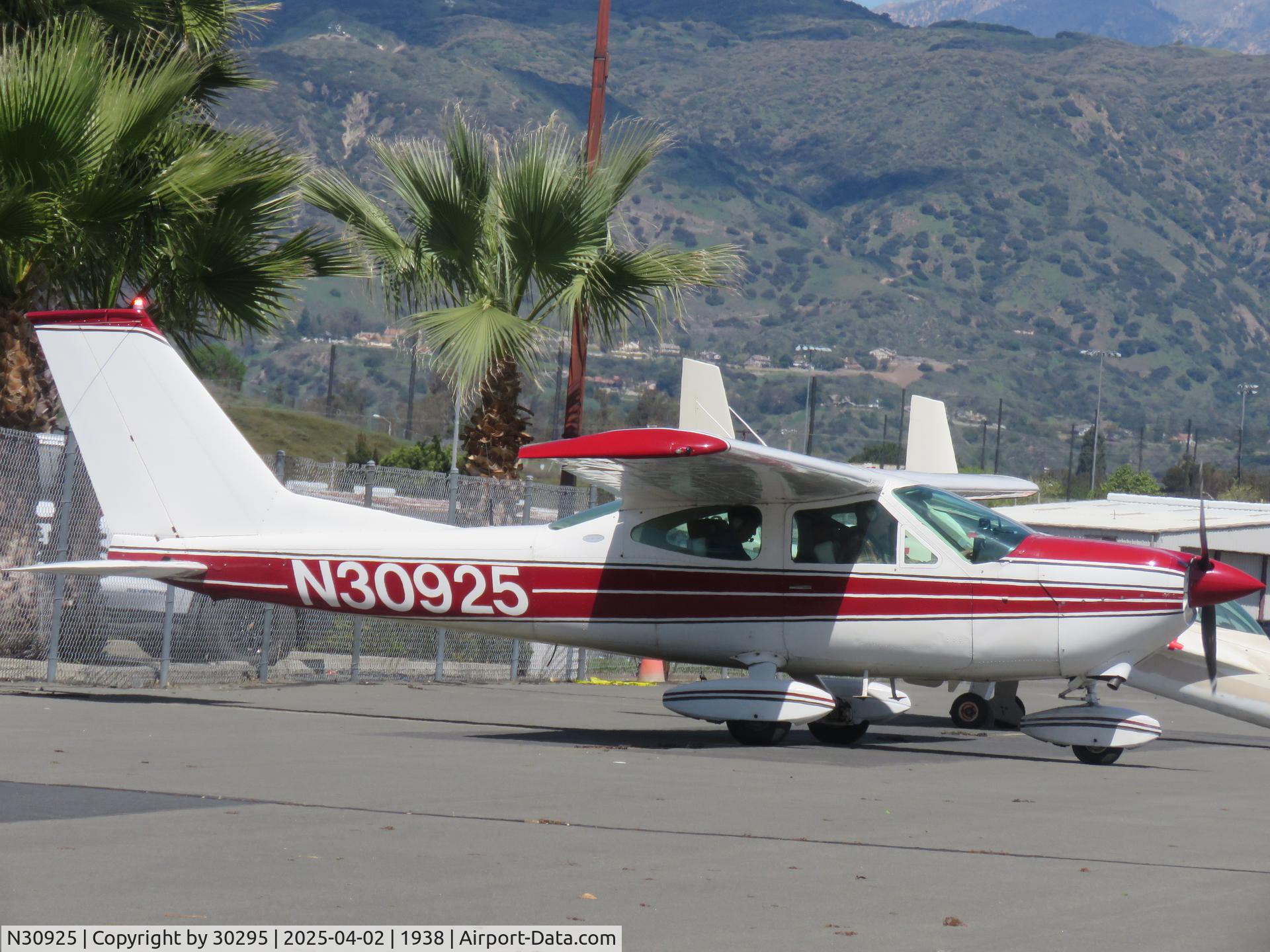 N30925, 1970 Cessna 177B Cardinal C/N 17701549, Parked