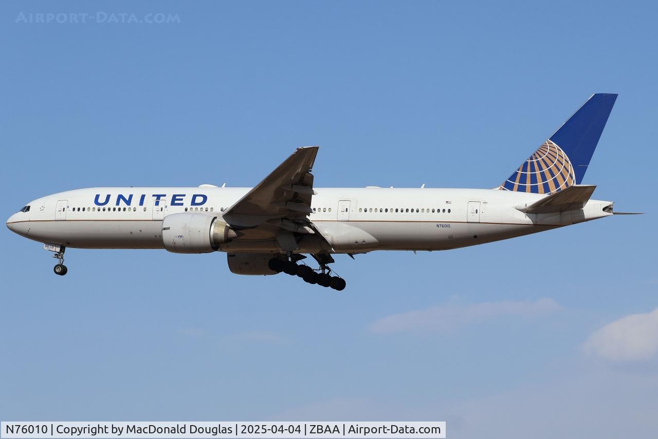N76010, 1999 Boeing 777-224/ER C/N 29480, N76010 ZBAA