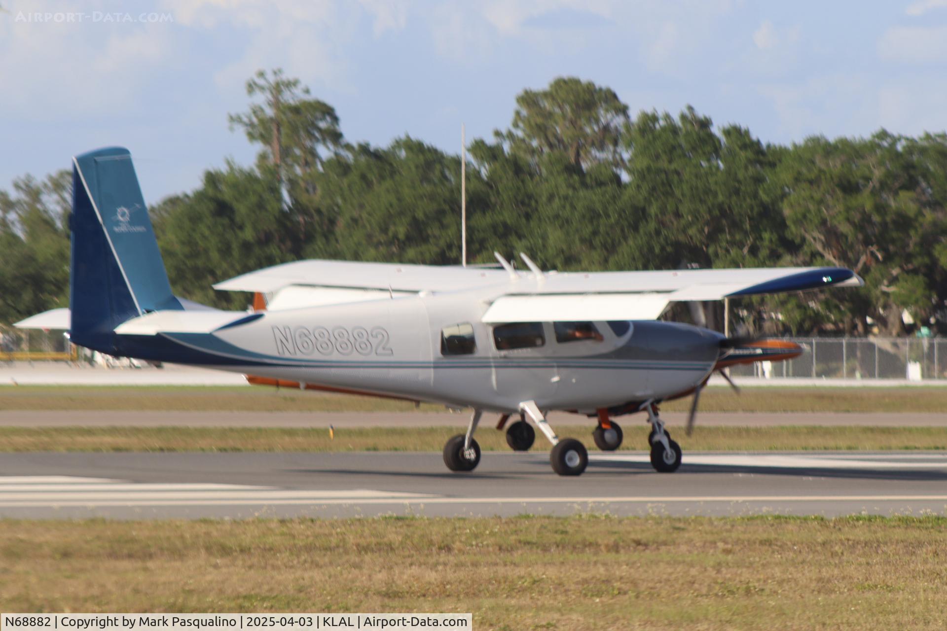 N68882, 1974 Helio HT-295 Super Courier C/N 1713, Helio HT-295