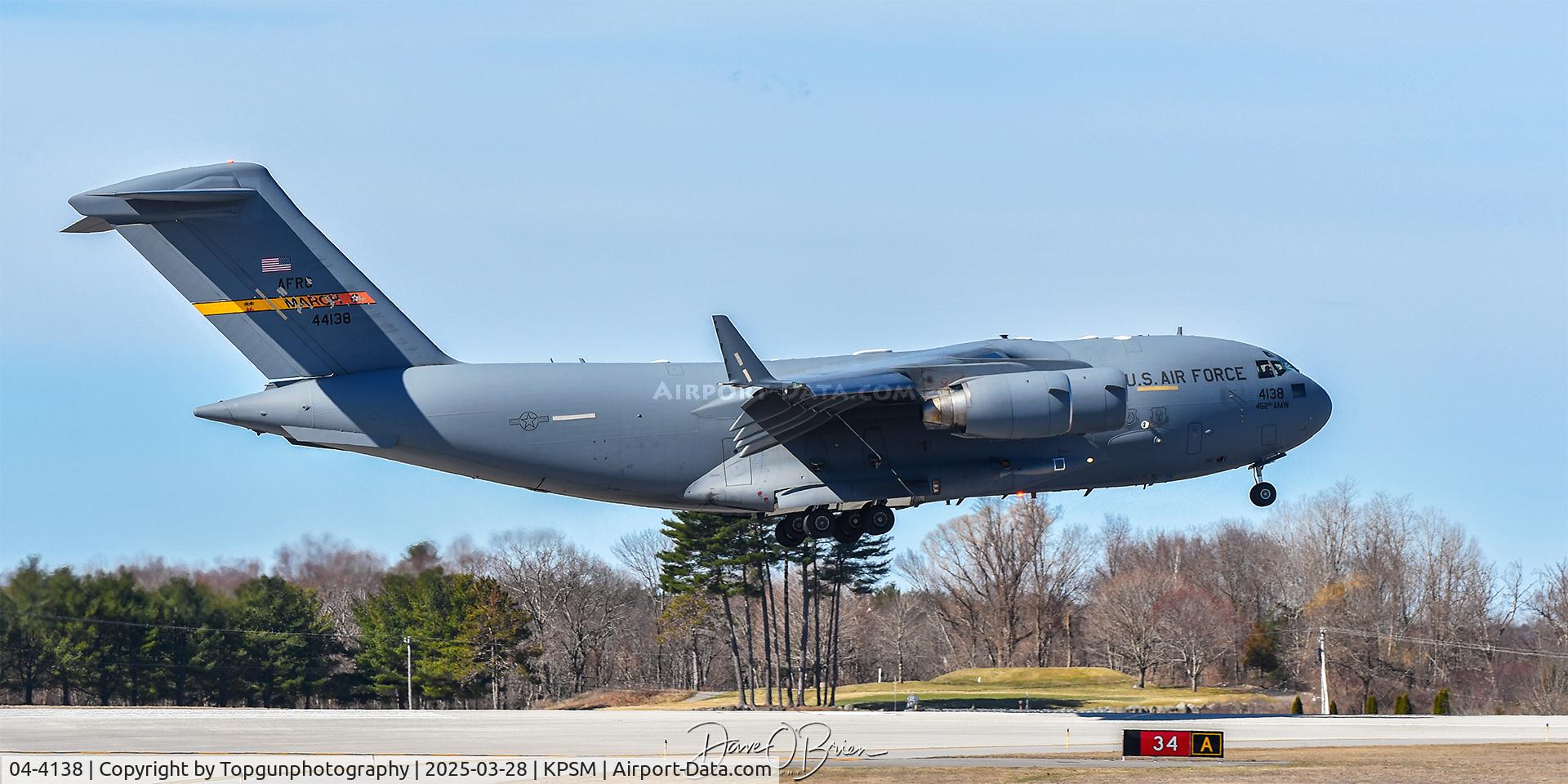 04-4138, 2004 Boeing C-17A Globemaster III C/N P-138, REACH830 landing RW34