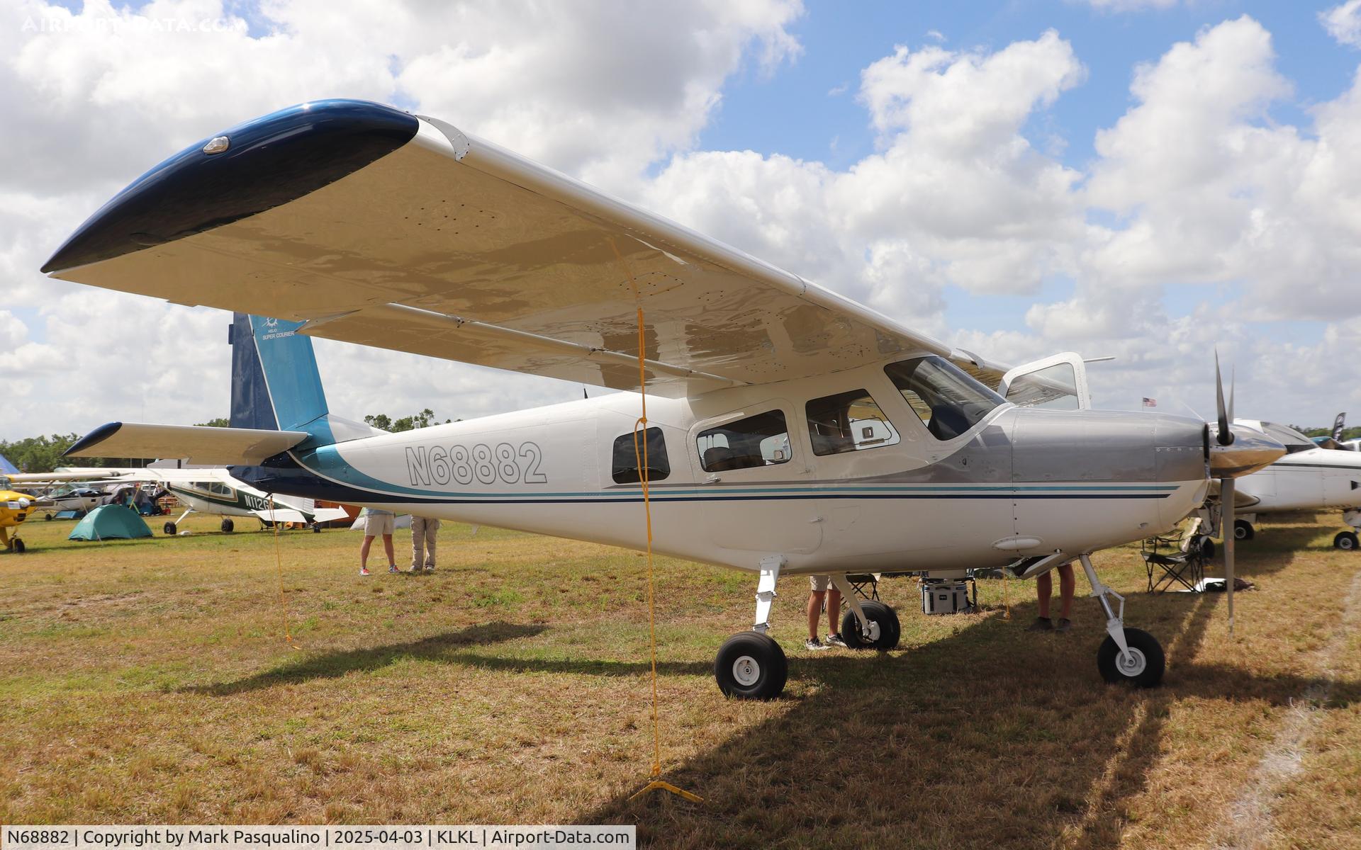 N68882, 1974 Helio HT-295 Super Courier C/N 1713, Helio HT-295