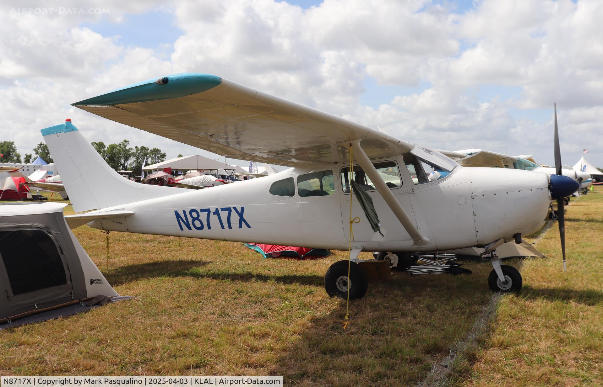 N8717X, 1960 Cessna 182D Skylane C/N 18253117, Cessna 182D