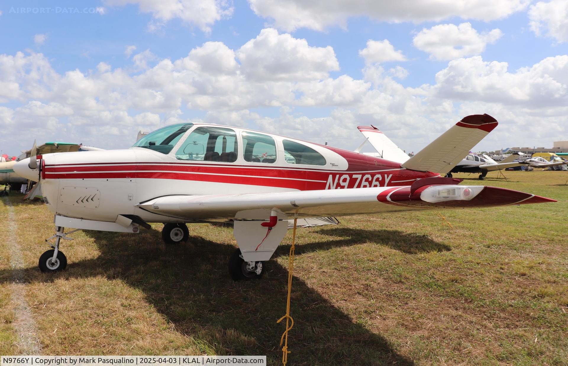N9766Y, 1963 Beech P35 Bonanza C/N D-7152, Beech P35