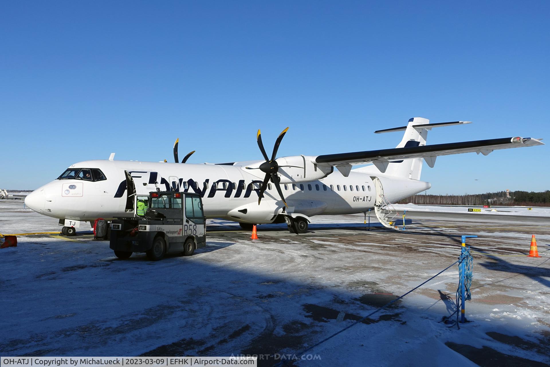 OH-ATJ, 2008 ATR 72-212A C/N 792, At Vantaa