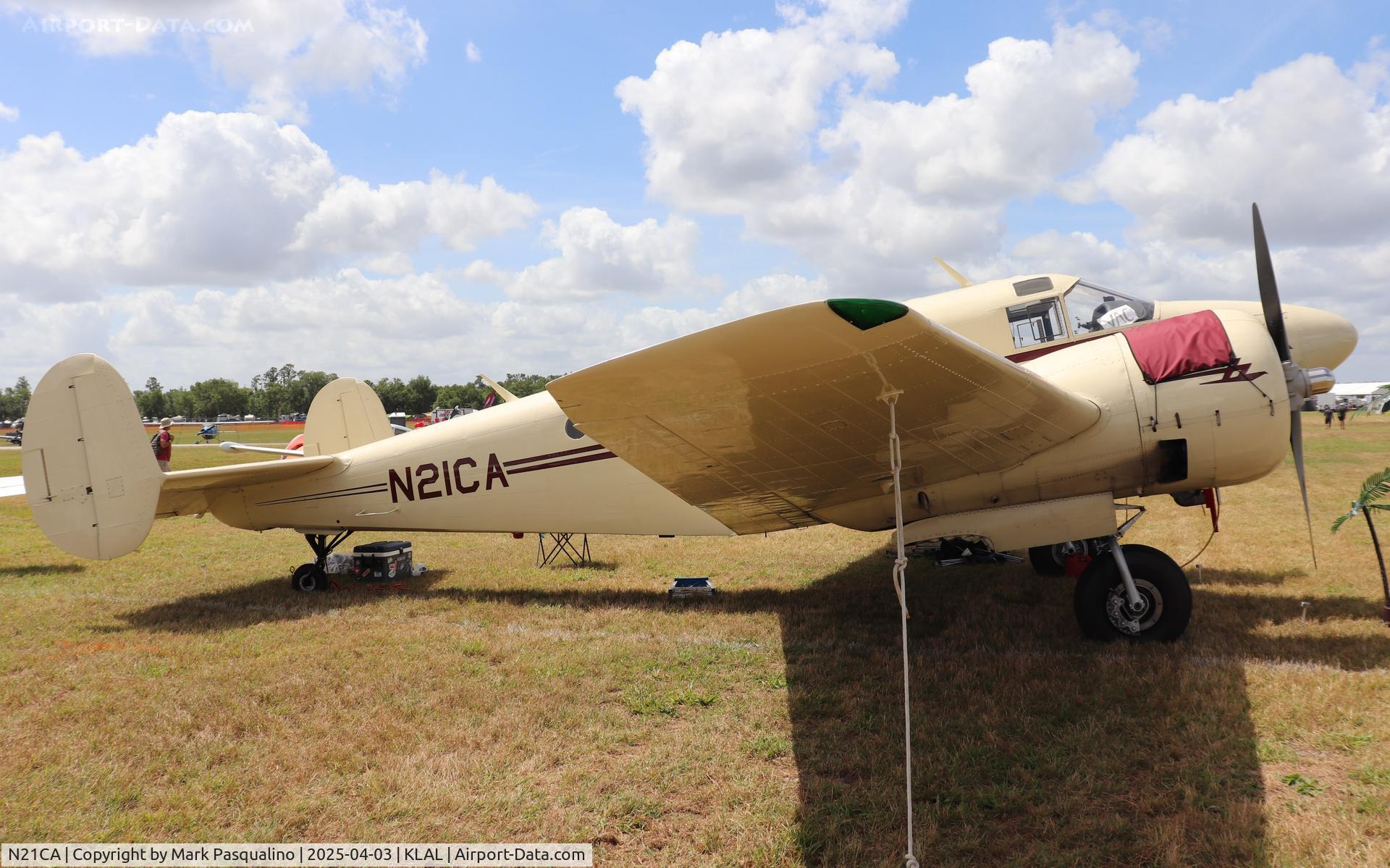N21CA, 1946 Beech D18S C/N A-250, Beech D18S