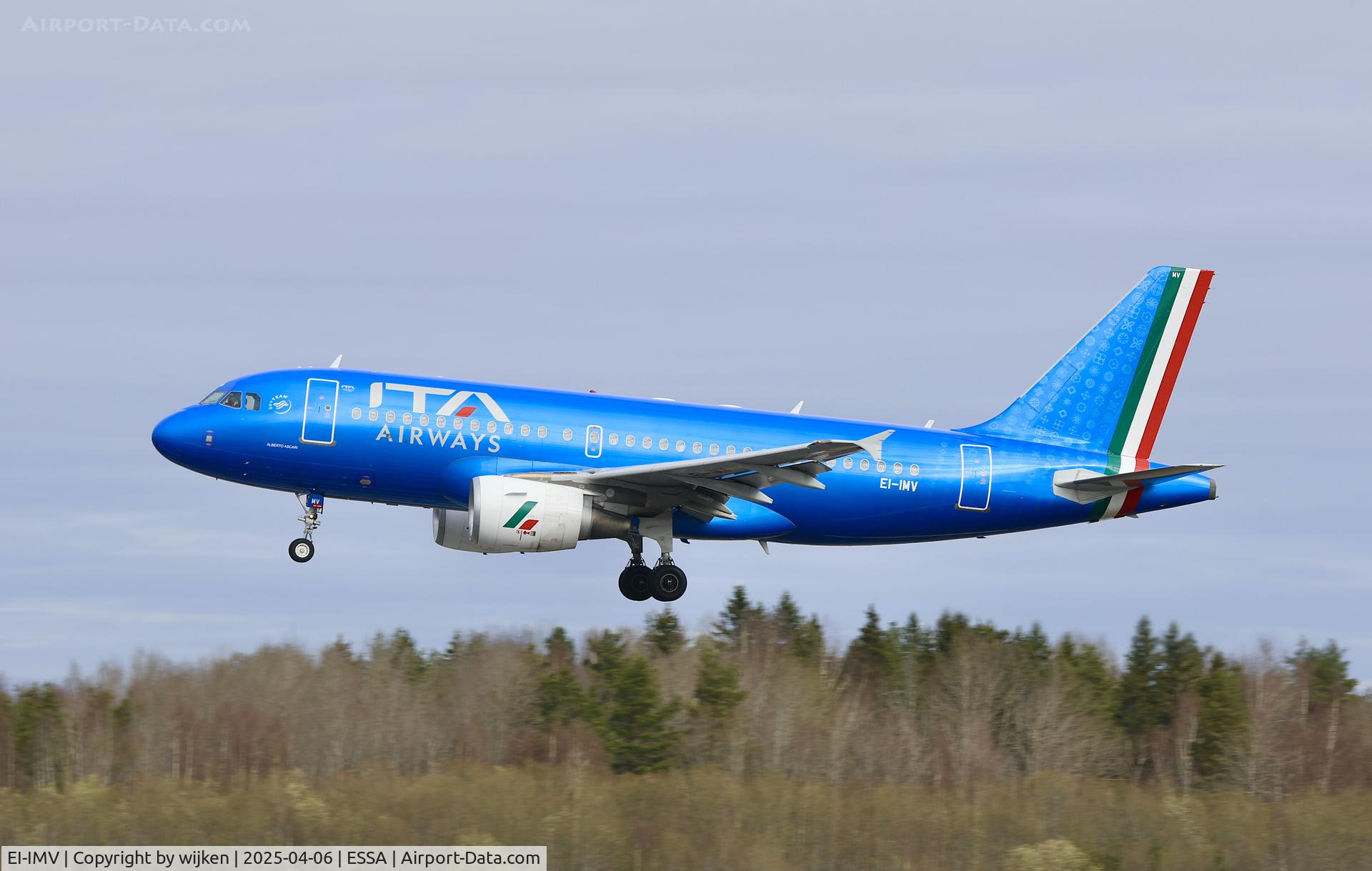 EI-IMV, 2012 Airbus A319-111 C/N 5294, Rwy 26