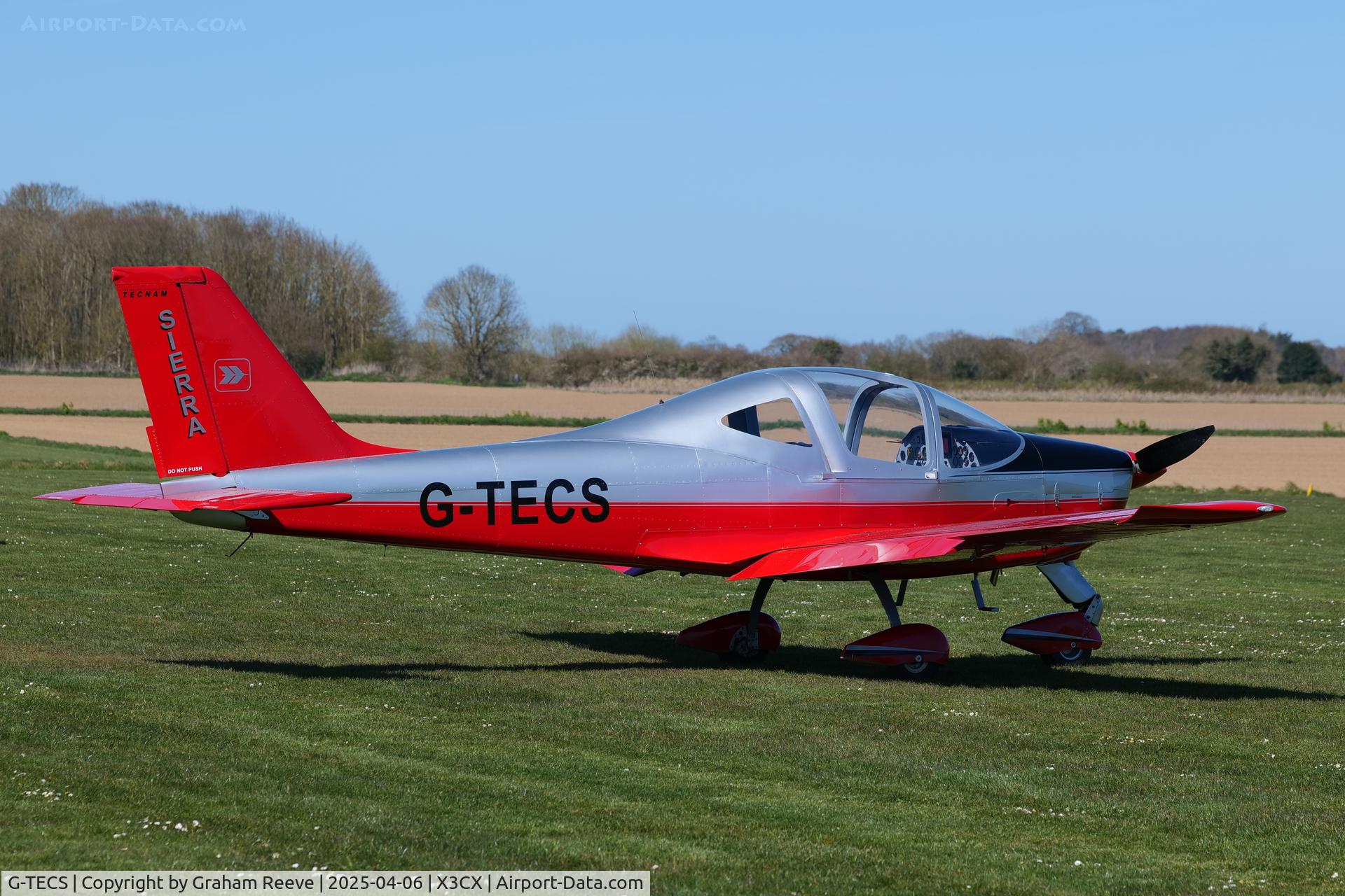 G-TECS, 2004 Tecnam P-2002EA Sierra C/N PFA 333-14325, Parked at Northrepps.