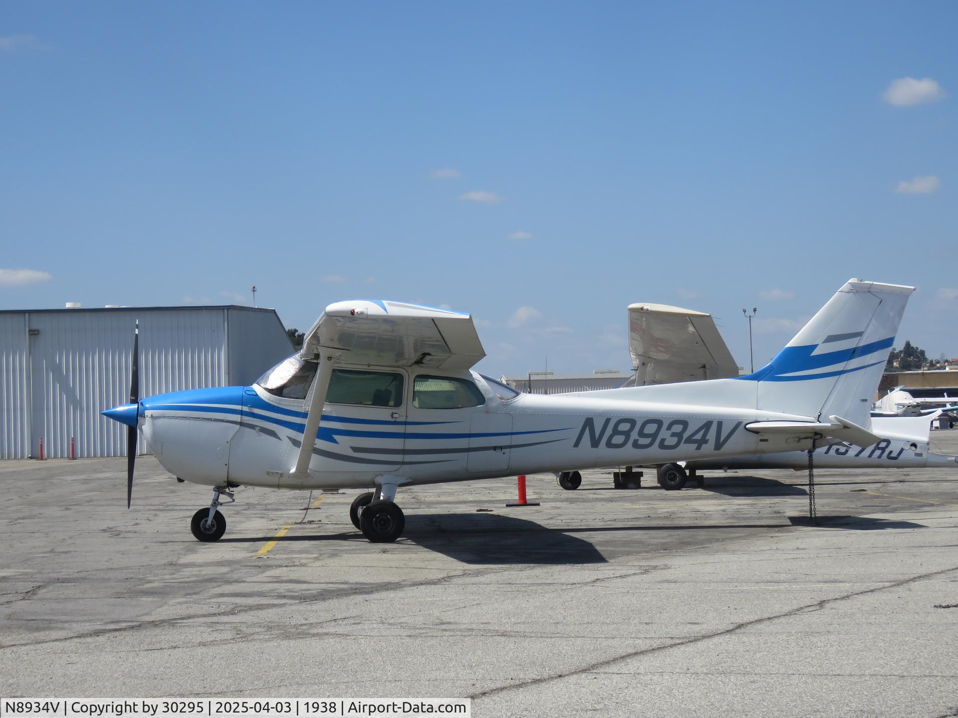 N8934V, 1974 Cessna 172M C/N 17264291, Parked