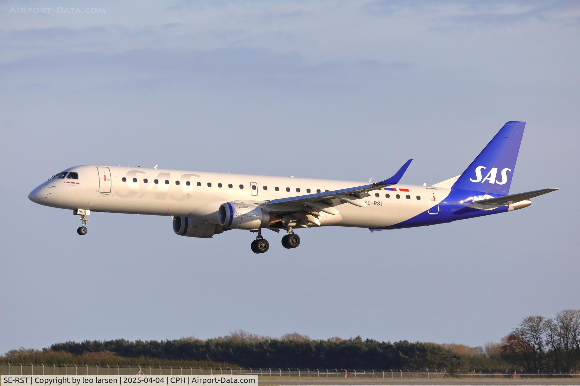 SE-RST, 2011 Embraer ERJ195LR (ERJ 190-200LR9 C/N 19000452, Copenhagen 4.4.2025