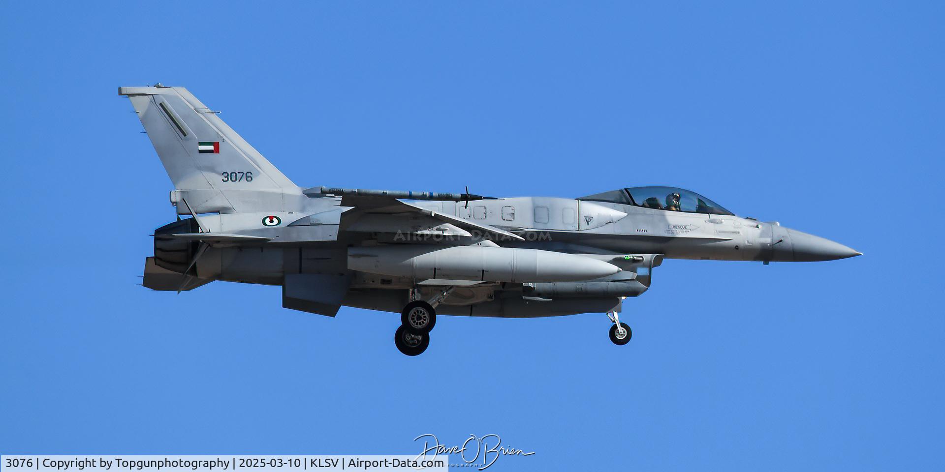 3076, Lockheed Martin F-16E C/N RE-51, CHEVY13 landing RW21R