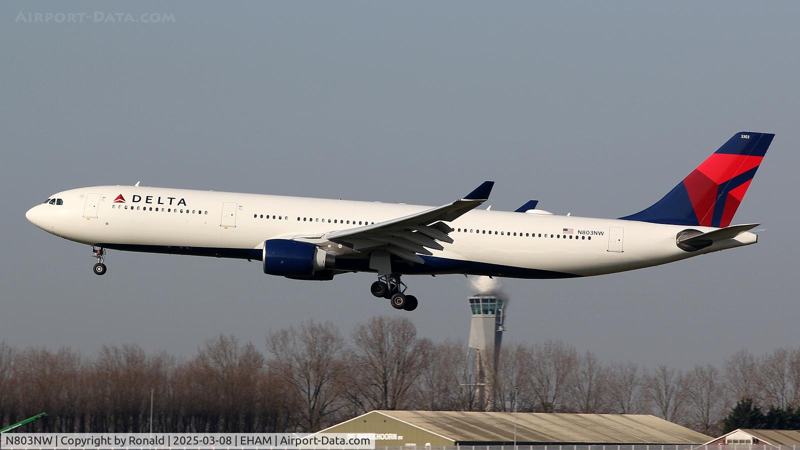 N803NW, 2003 Airbus A330-323 C/N 0542, at eham