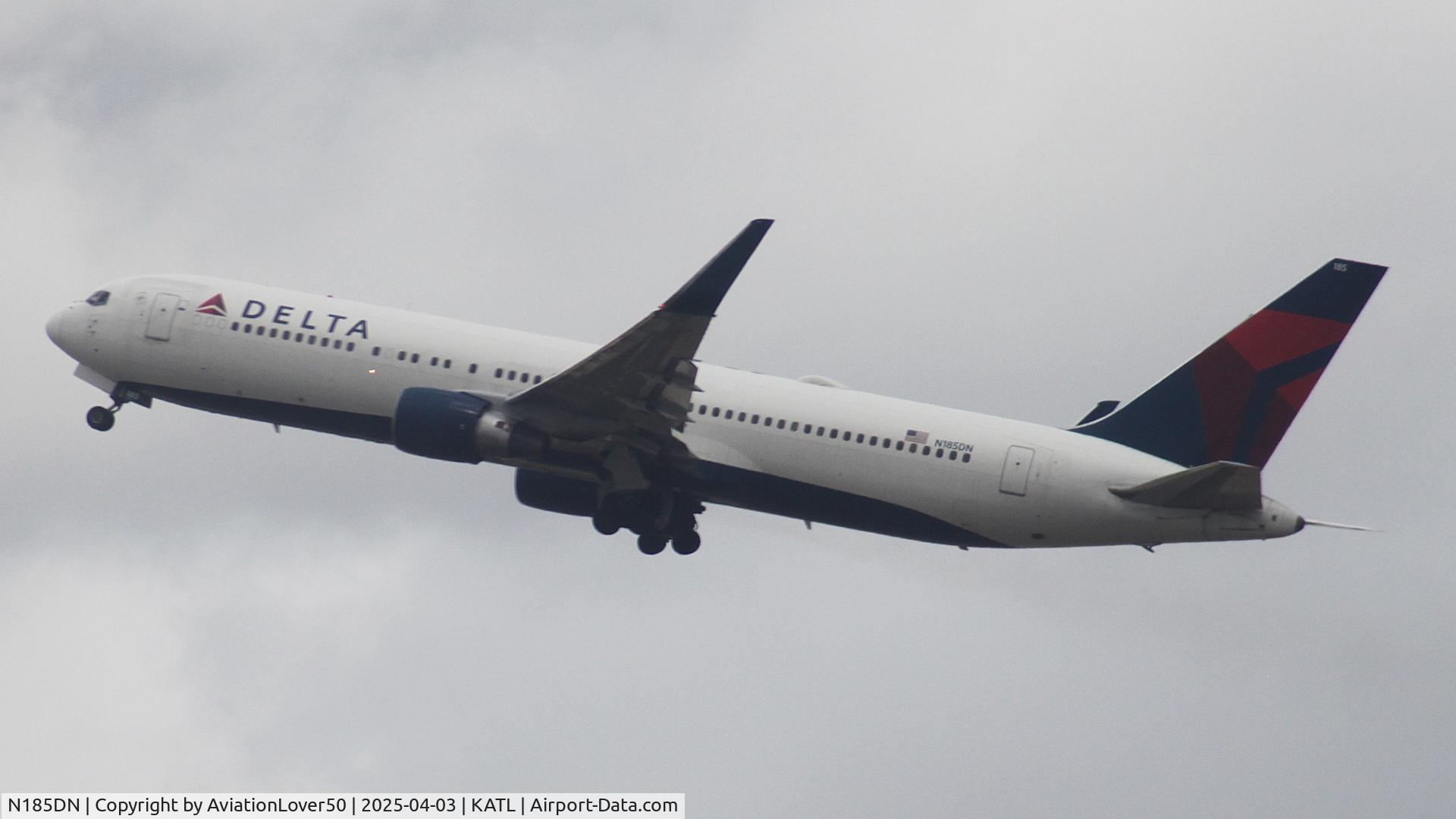 N185DN, 1995 Boeing 767-332 C/N 27961, Delta 763