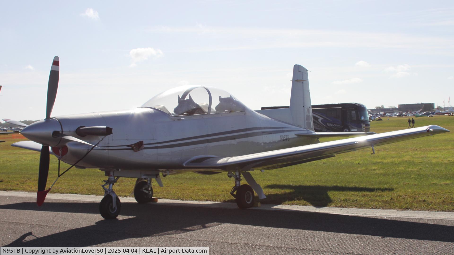 N95TB, Pilatus PC-9A C/N 537, PC-9A