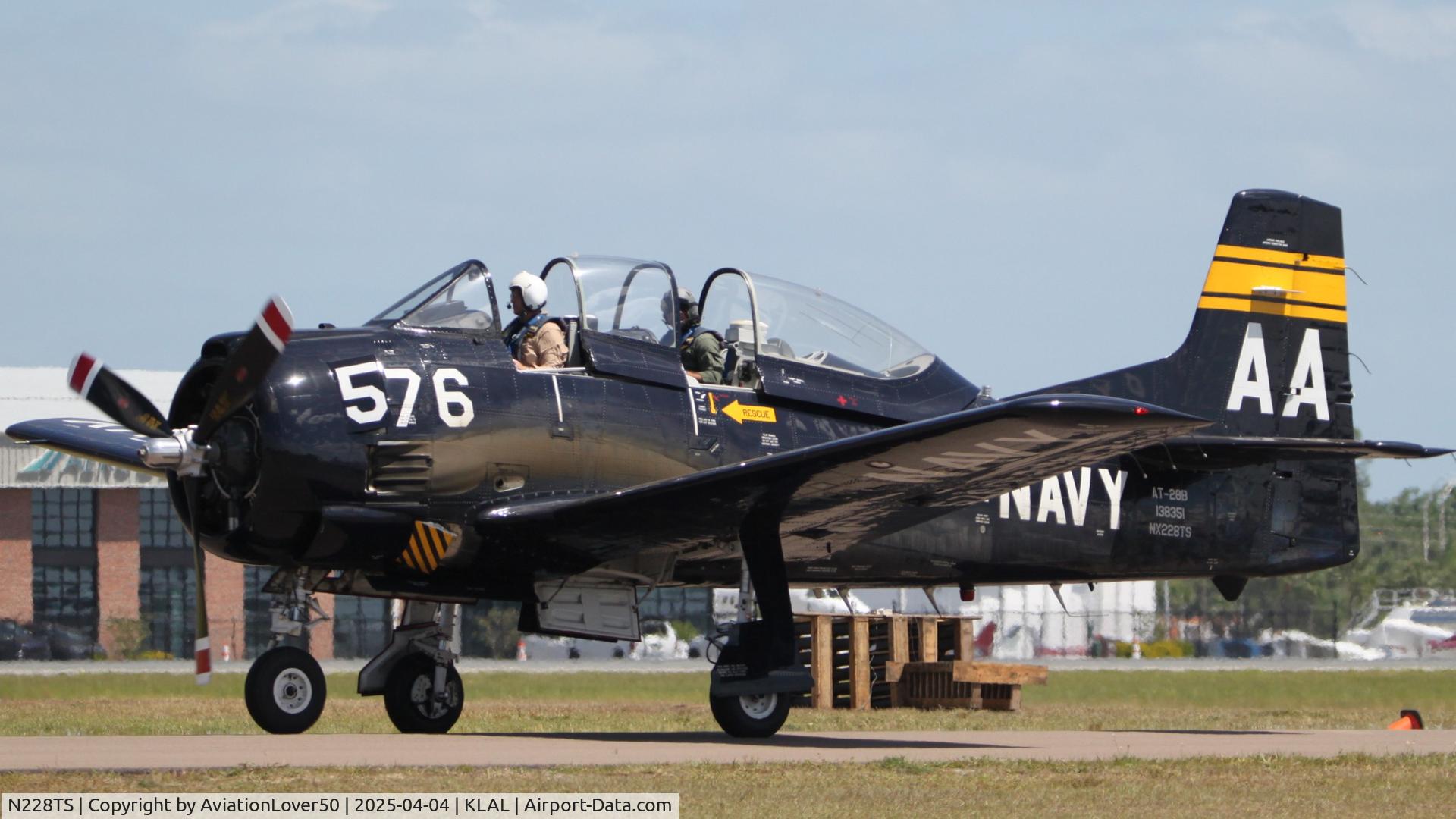 N228TS, 1954 North American T-28D Trojan C/N 200-422, T-28B