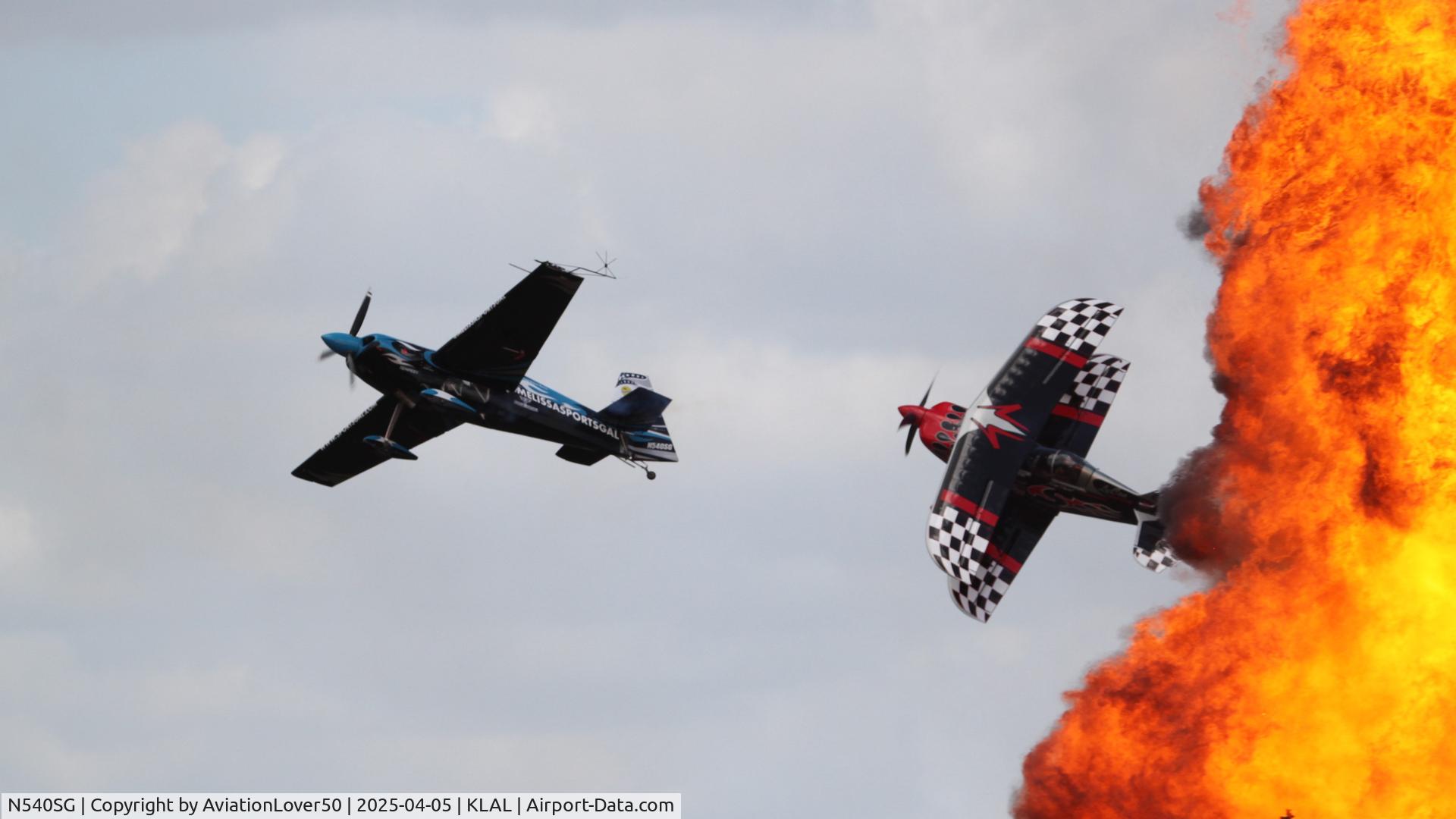 N540SG, 2005 Zivko Edge 540 C/N 0035, Melissa Burns and Skip Stewart performing the 