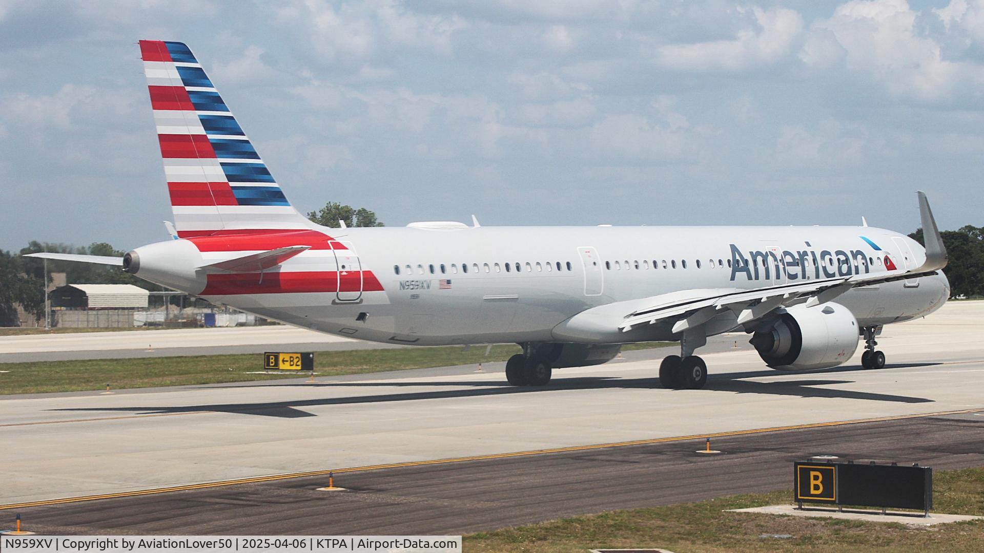 N959XV, 2019 Airbus A321-253N C/N 8829, American A321neo
