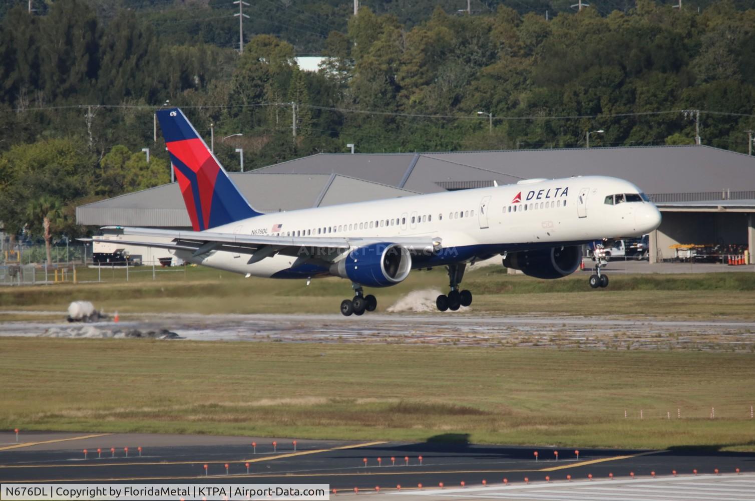 N676DL, 1992 Boeing 757-232 C/N 25981, DAL 752 zx 
