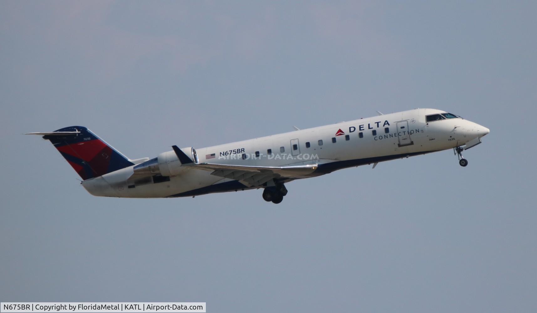 N675BR, 2002 Bombardier CRJ-200ER (CL-600-2B19) C/N 7635, SKW/DAL CR2 zx 