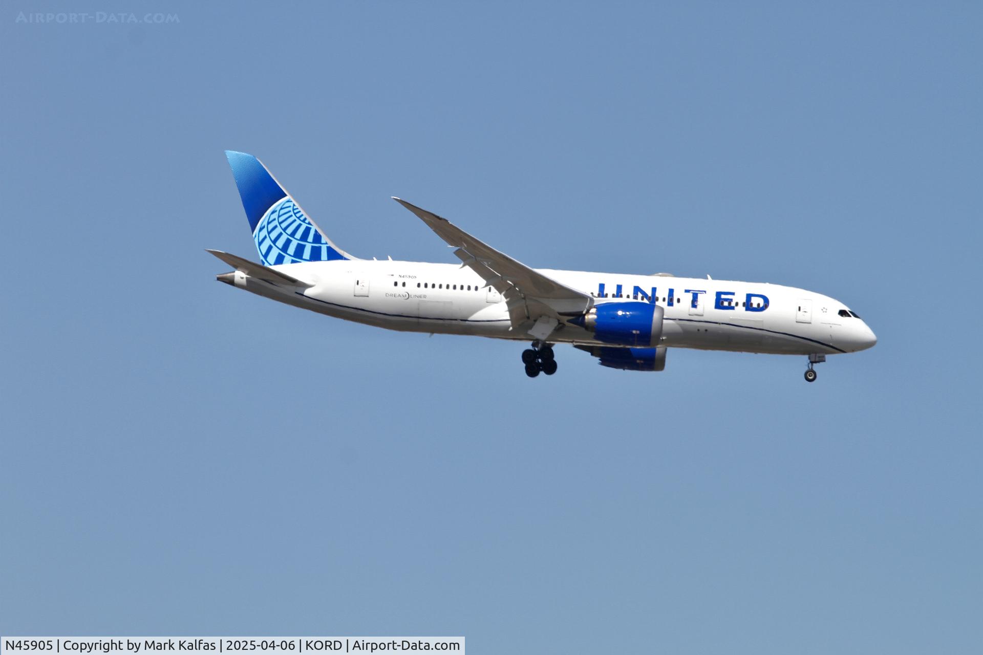 N45905, 2012 Boeing 787-8 Dreamliner Dreamliner C/N 34825, B788 UNITED AIRLINES BOEING 787-8 DREAMLINER N45905, UA952 arriving from MUC on 10C ORD.
