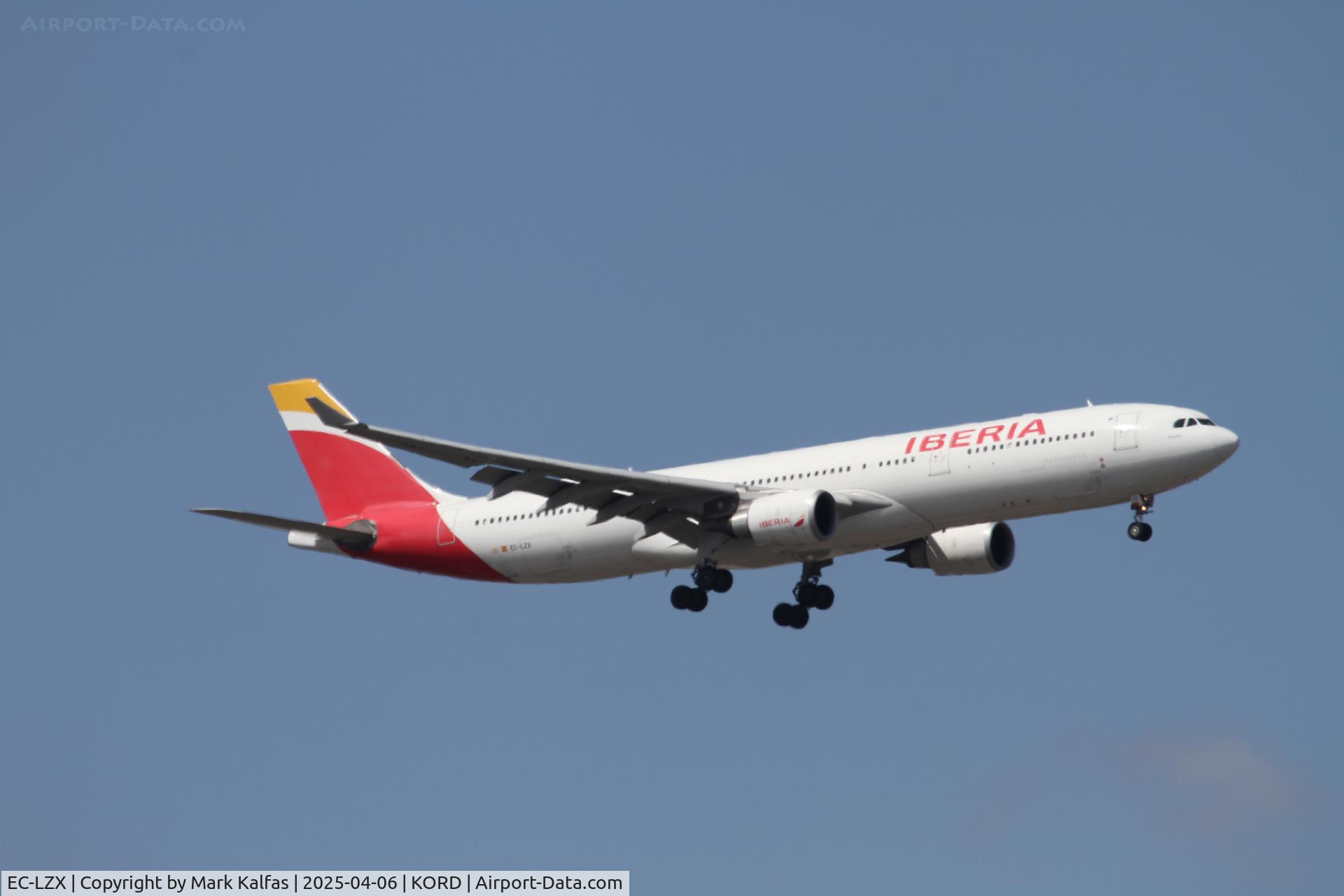 EC-LZX, 2014 Airbus A330-302 C/N 1507, A332 Iberia Airbus A330-302 EC-LZX on approach 10C KORD